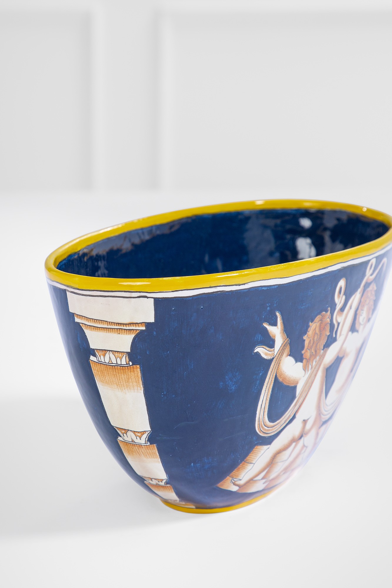 Ciotola della serie I putti con la serpe