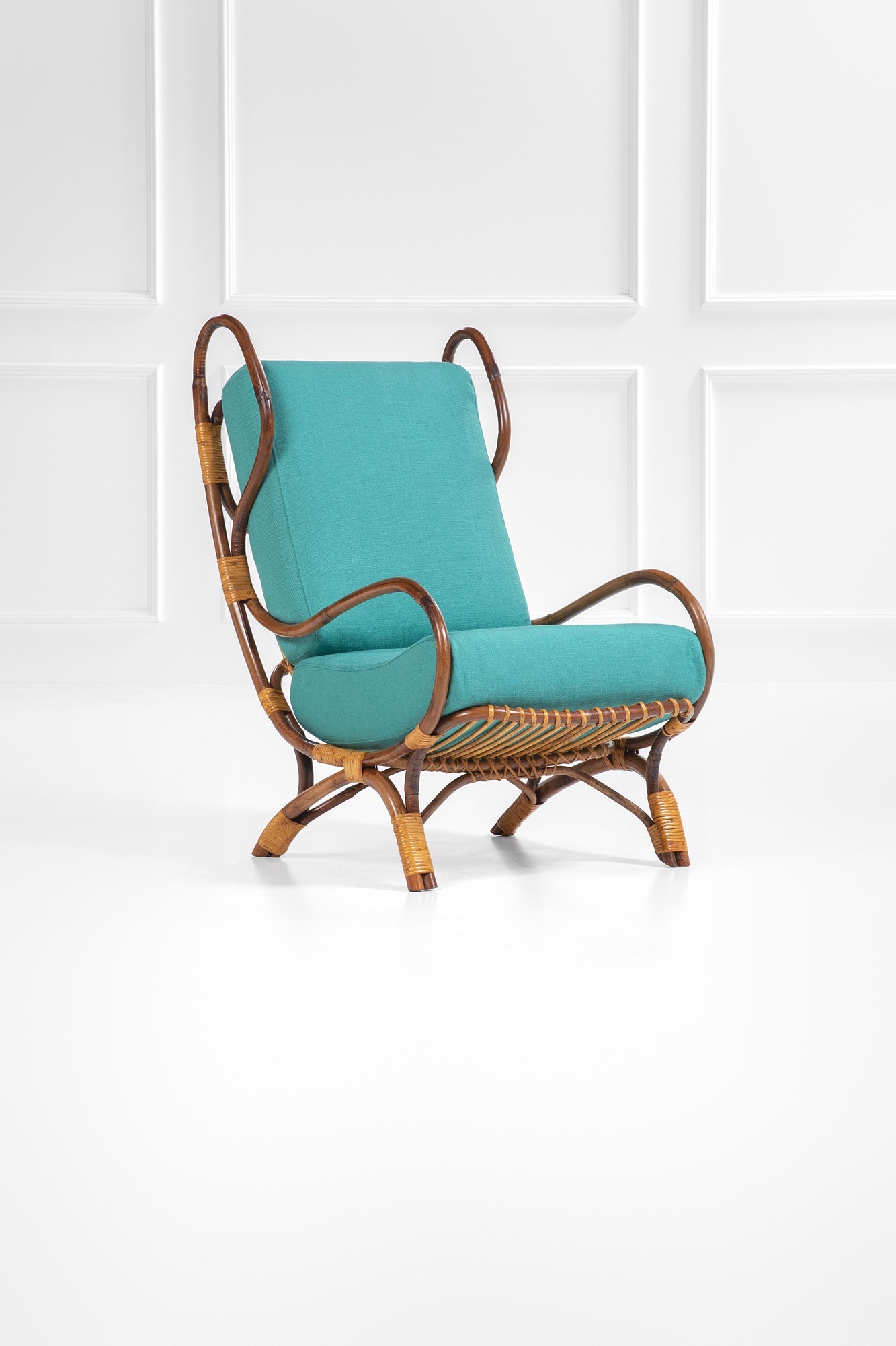 Due poltrone mod. BP16 Continuum