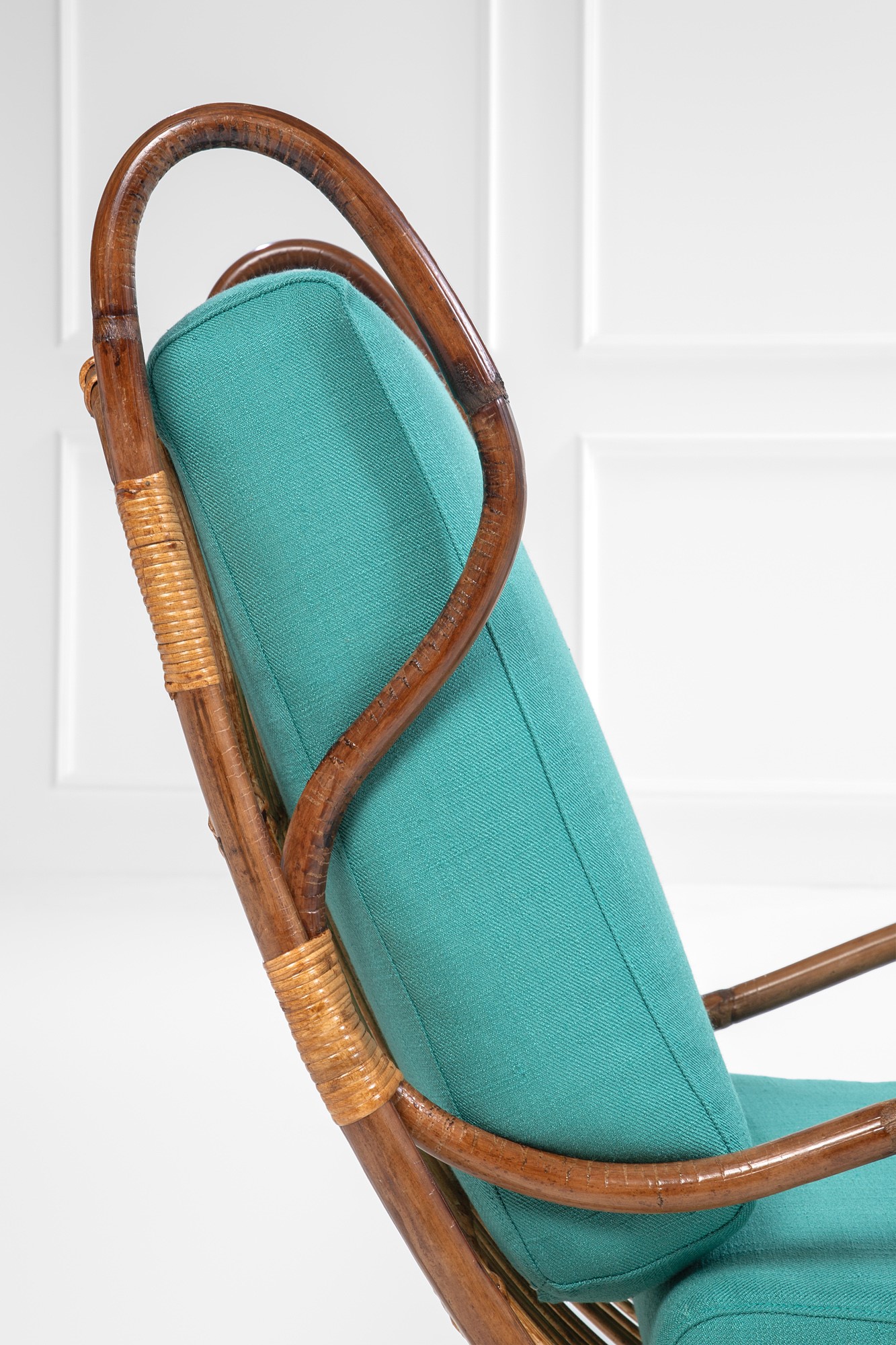 Due poltrone mod. BP16 Continuum