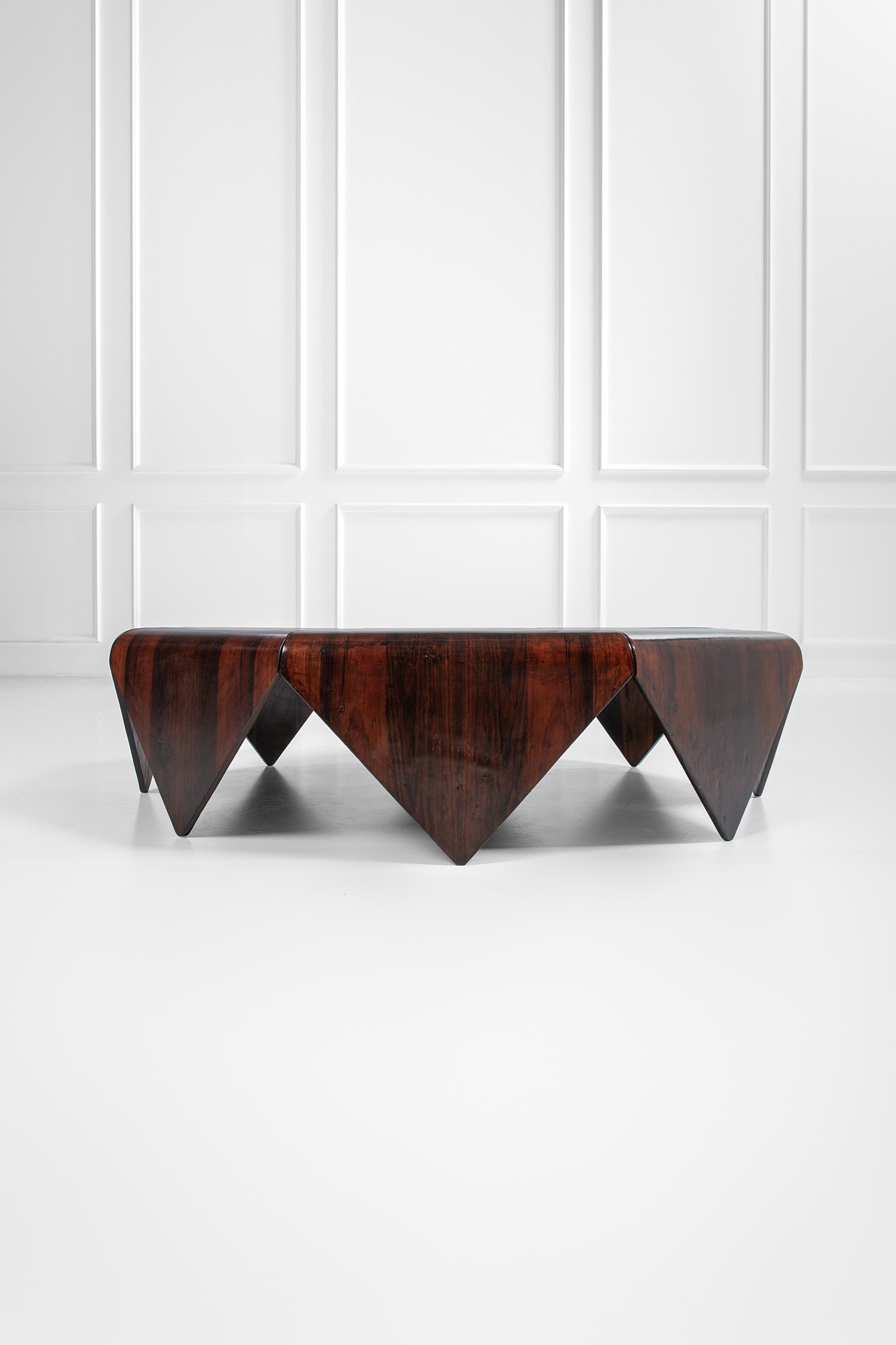Jorge Zalszupin - Tavolo Basso Ottagonale Mod. Petalas
