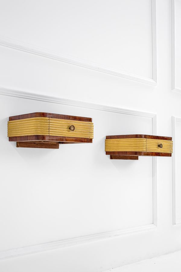 Due comodini pensili