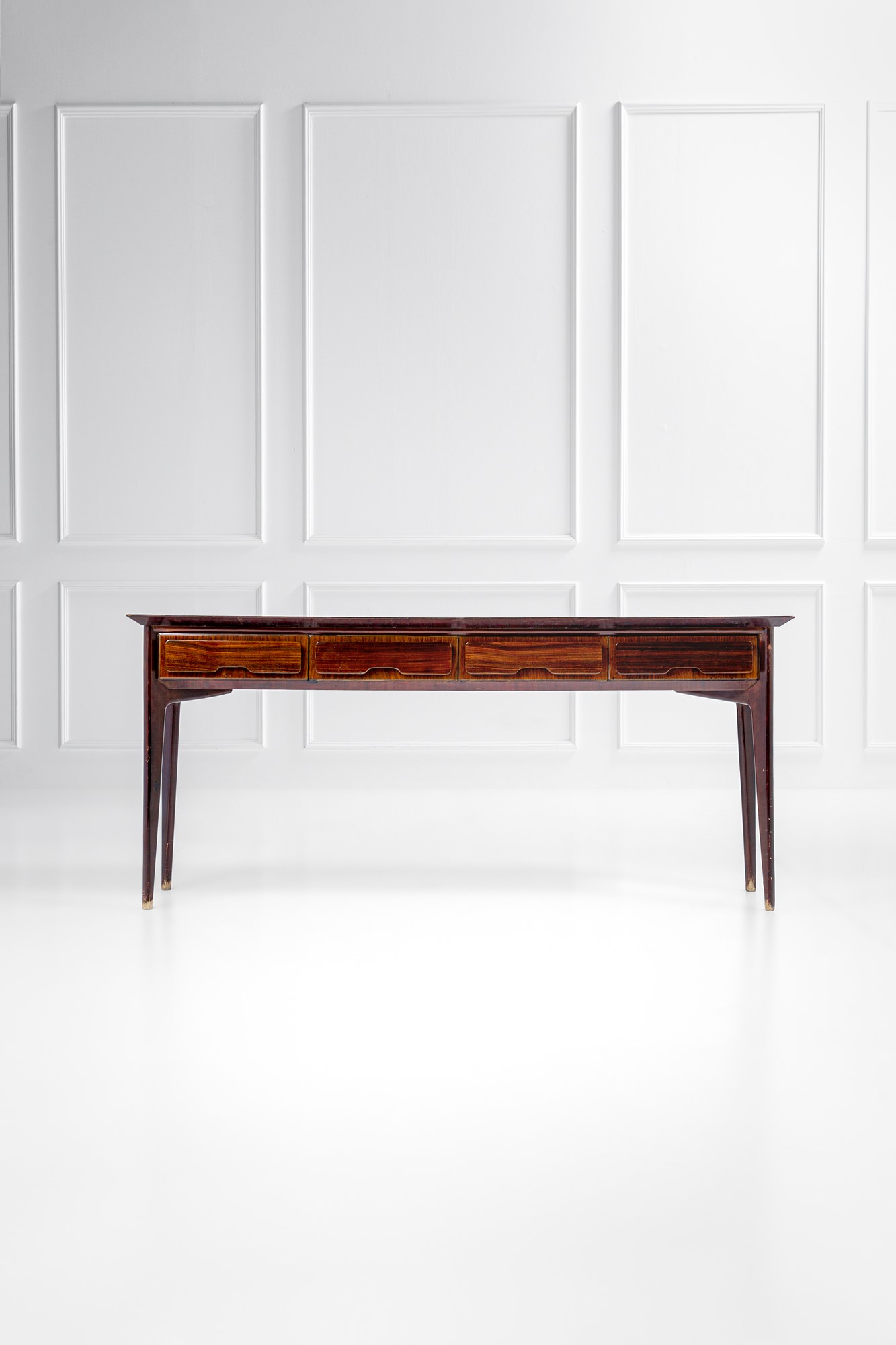 Ico Parisi - Console con cassetti, legno impiallacciato e legno massello tinto, circa 1948