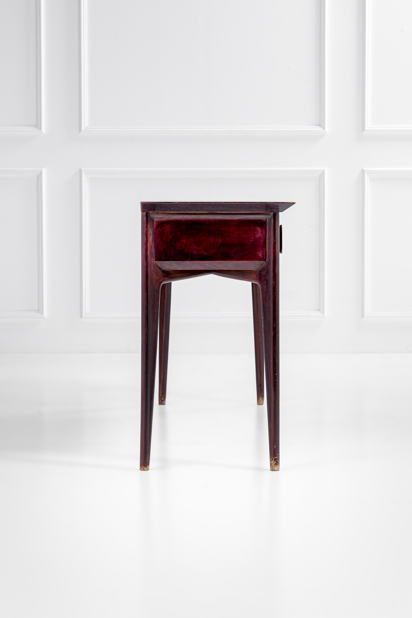 Ico Parisi - Console con cassetti, legno impiallacciato e legno massello tinto, circa 1948