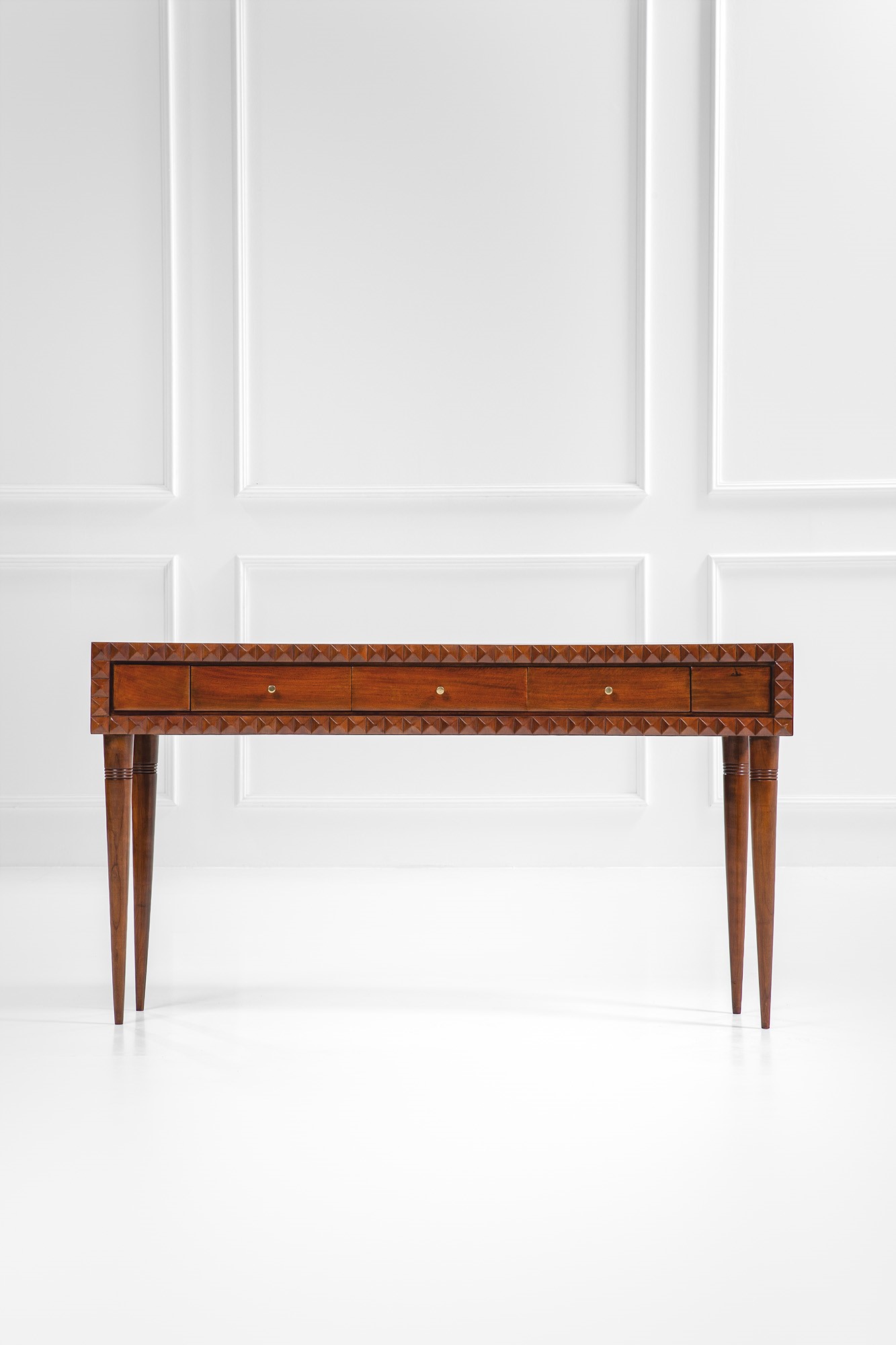 Console con tre cassetti