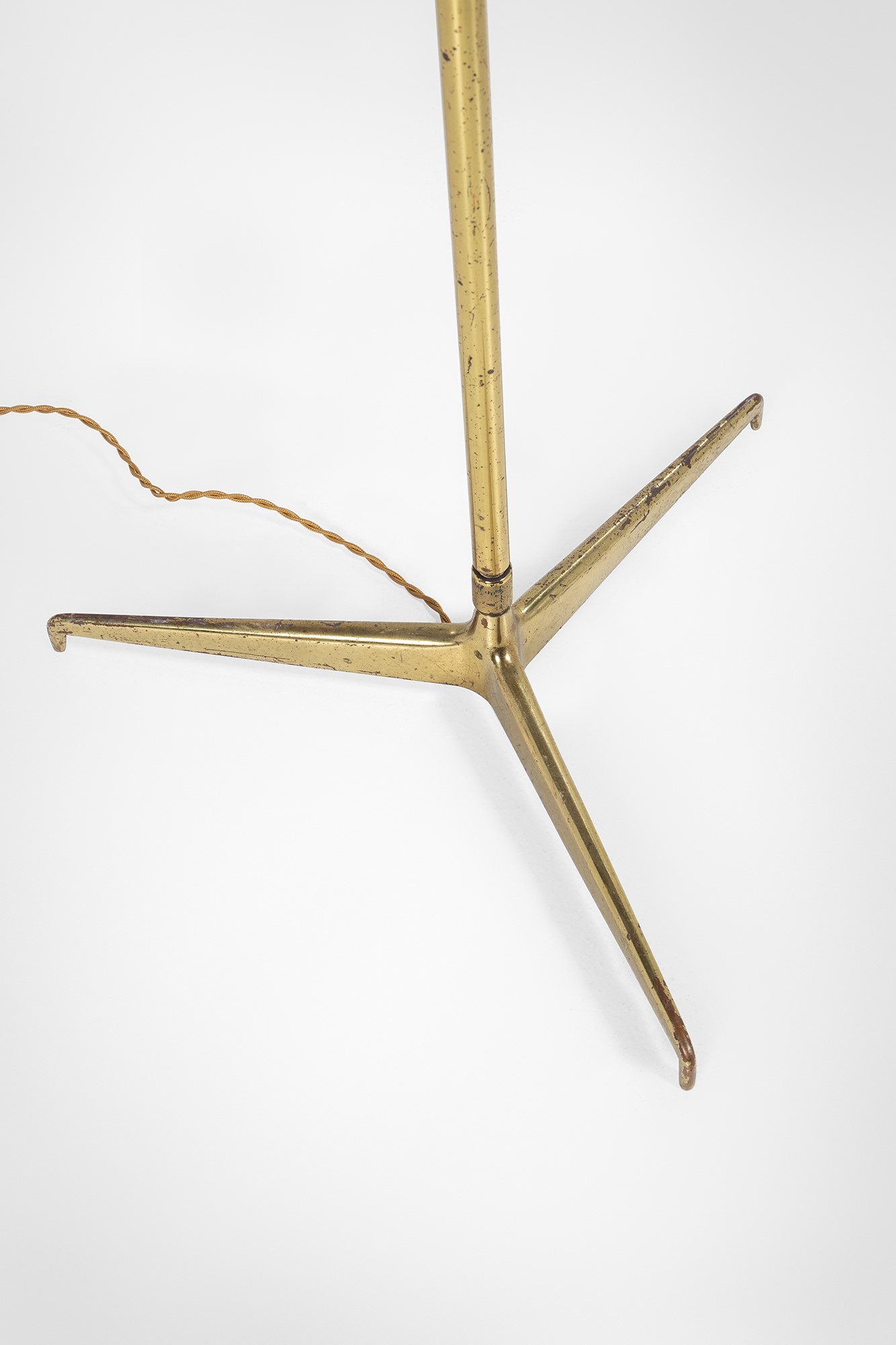 Lampada da terra mod. 301 Treppiede