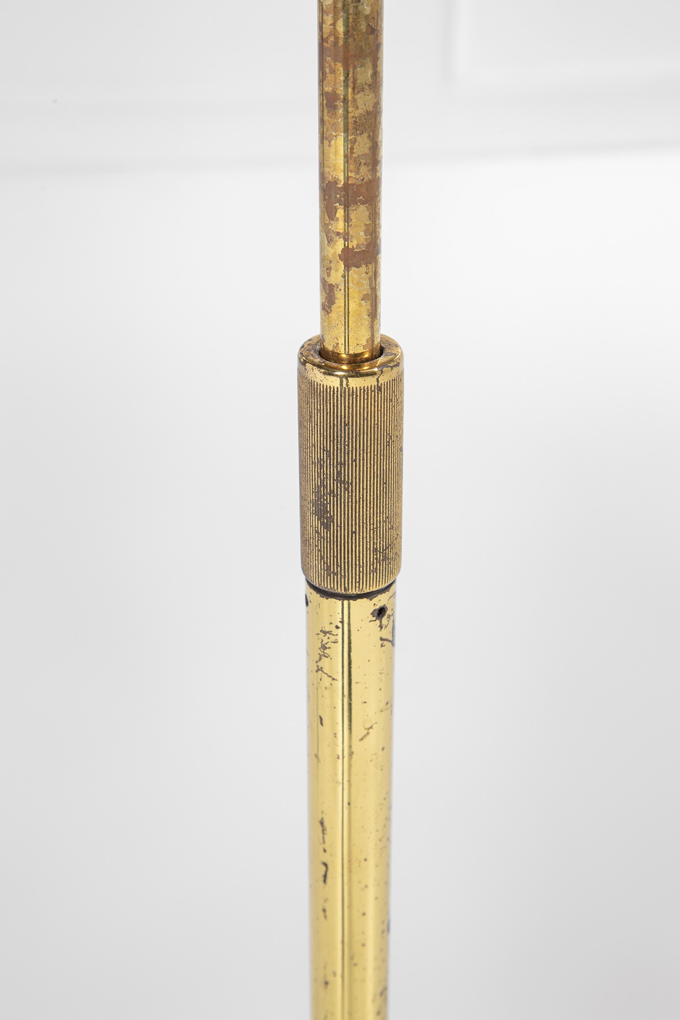 Lampada da terra mod. 301 Treppiede