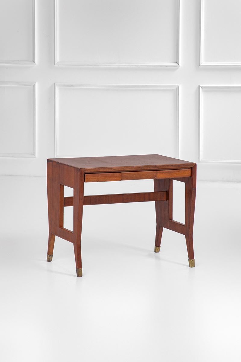 Scrittoio realizzato per la Banca Nazionale del Lavoro