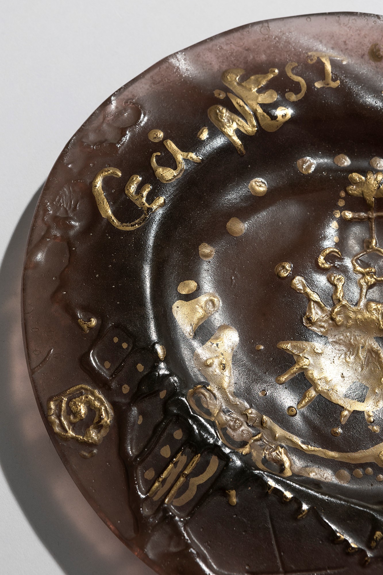 Ceci n'est pas une assiette