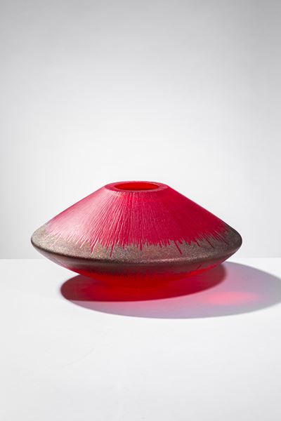 Vaso scultura in vetro soffiato con incisioni