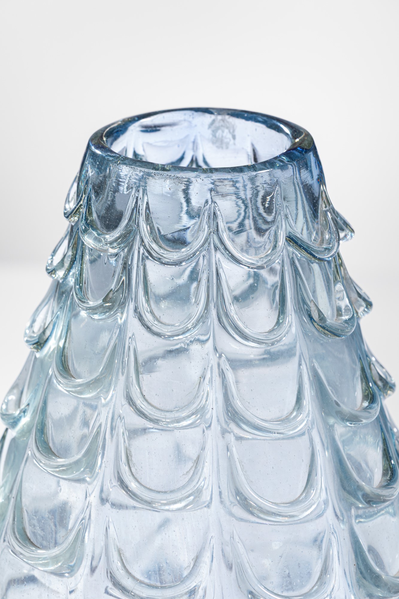 Grande vaso con festoni