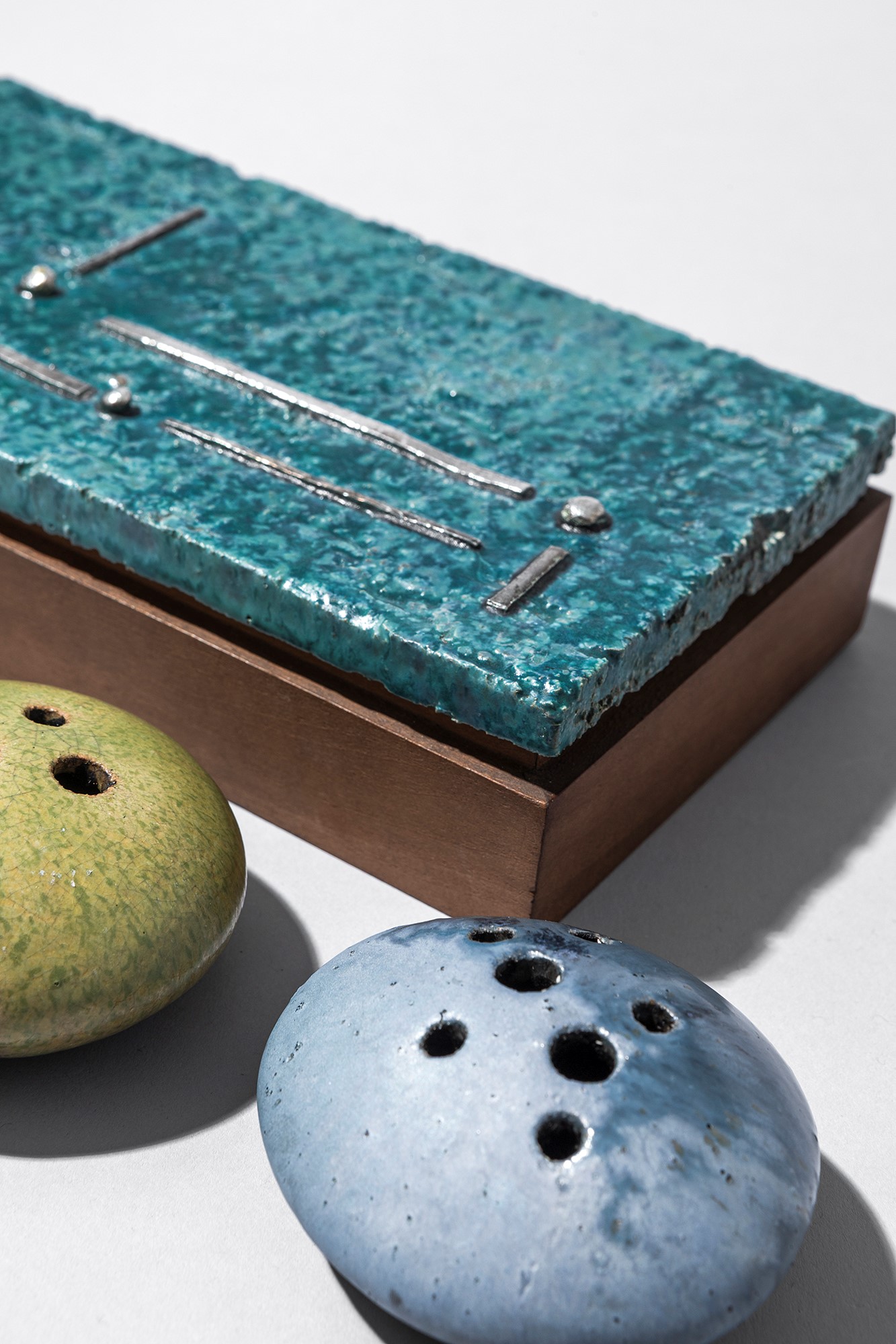 Due vasi della serie Sassi