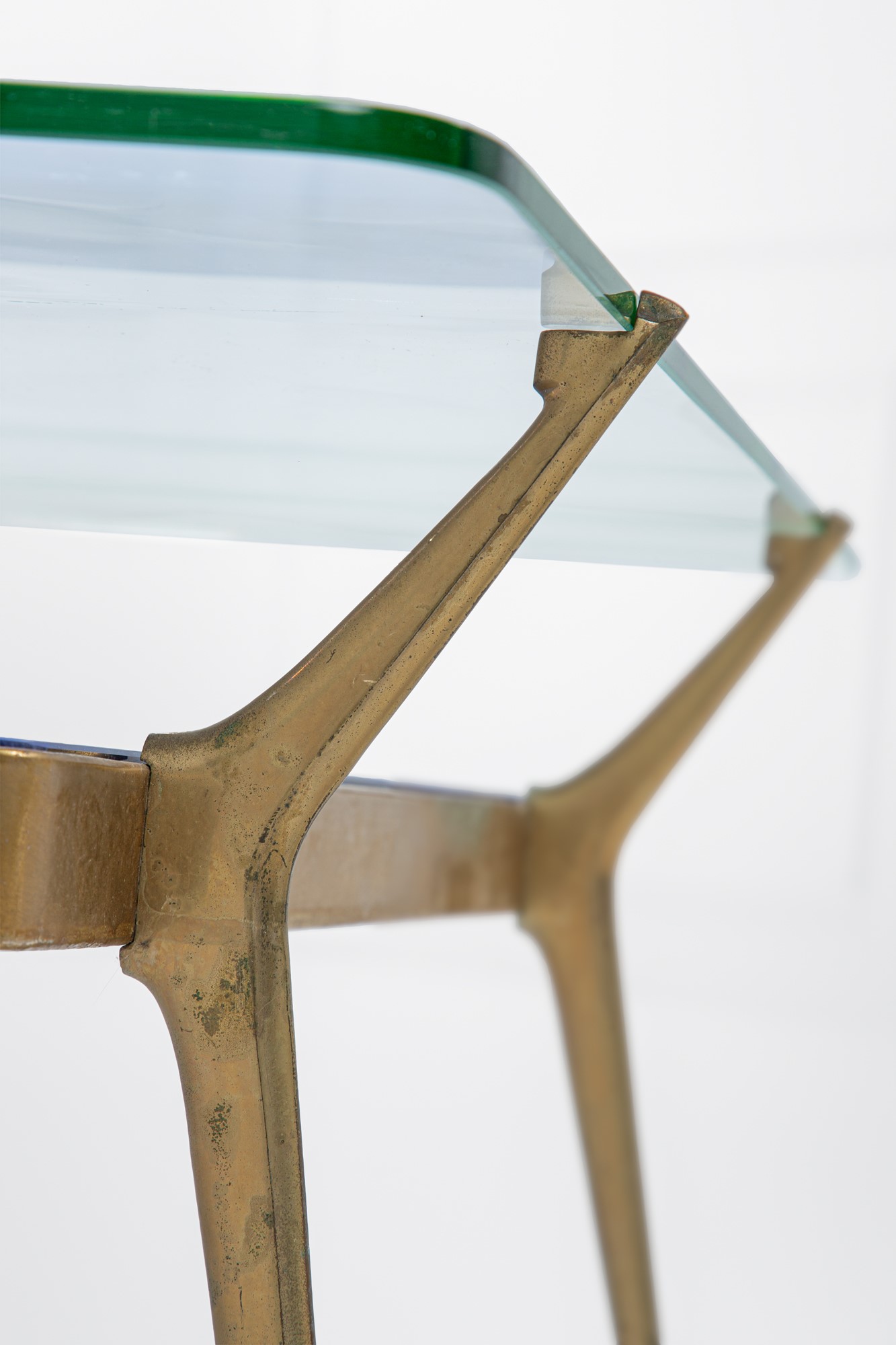 Tavolino a due ripiani