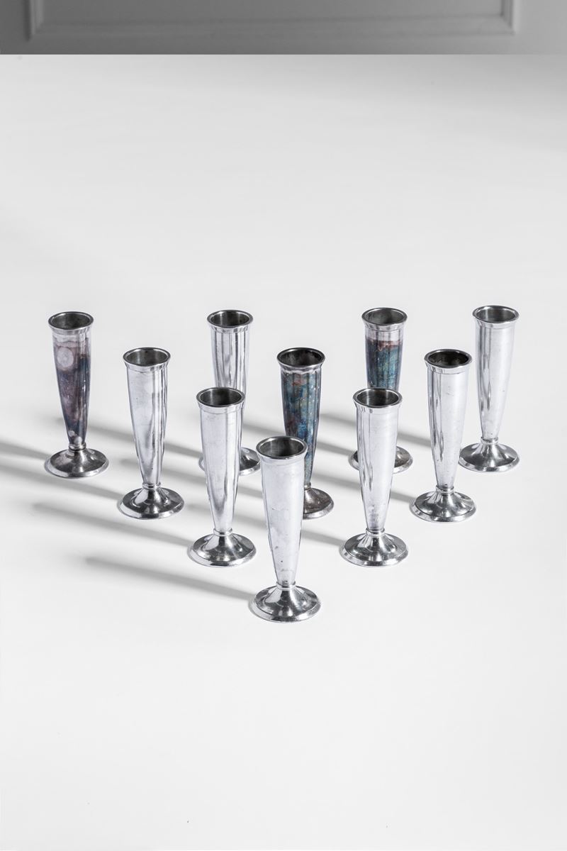 Dieci vasi solifiore