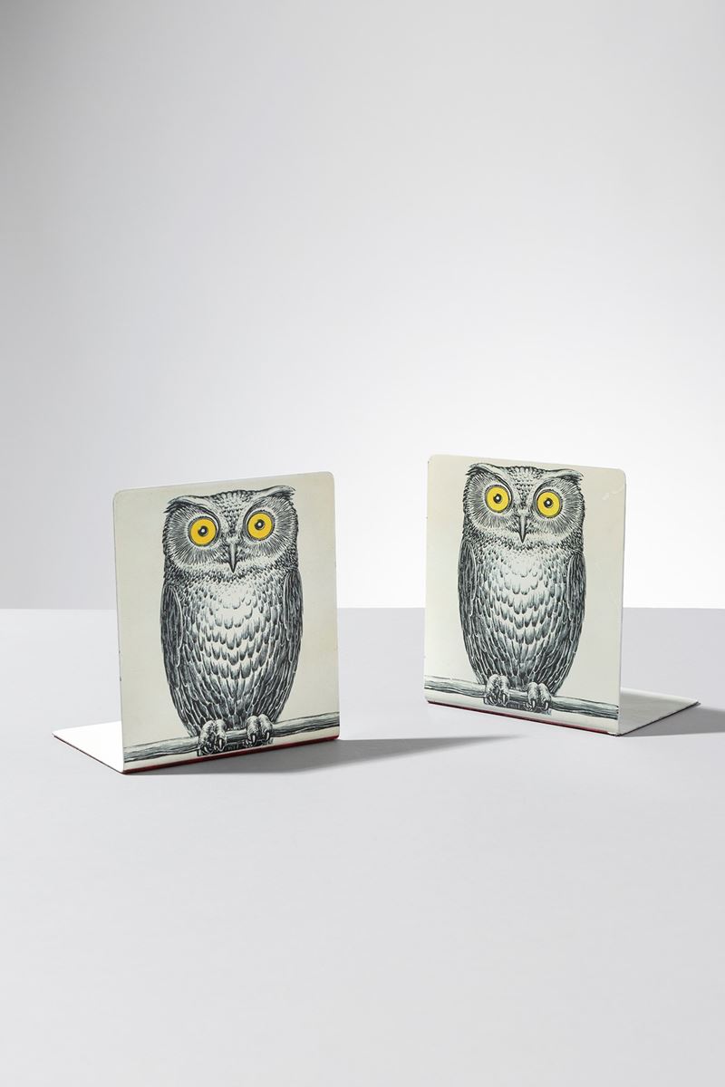 Due fermalibri decorati con un gufo