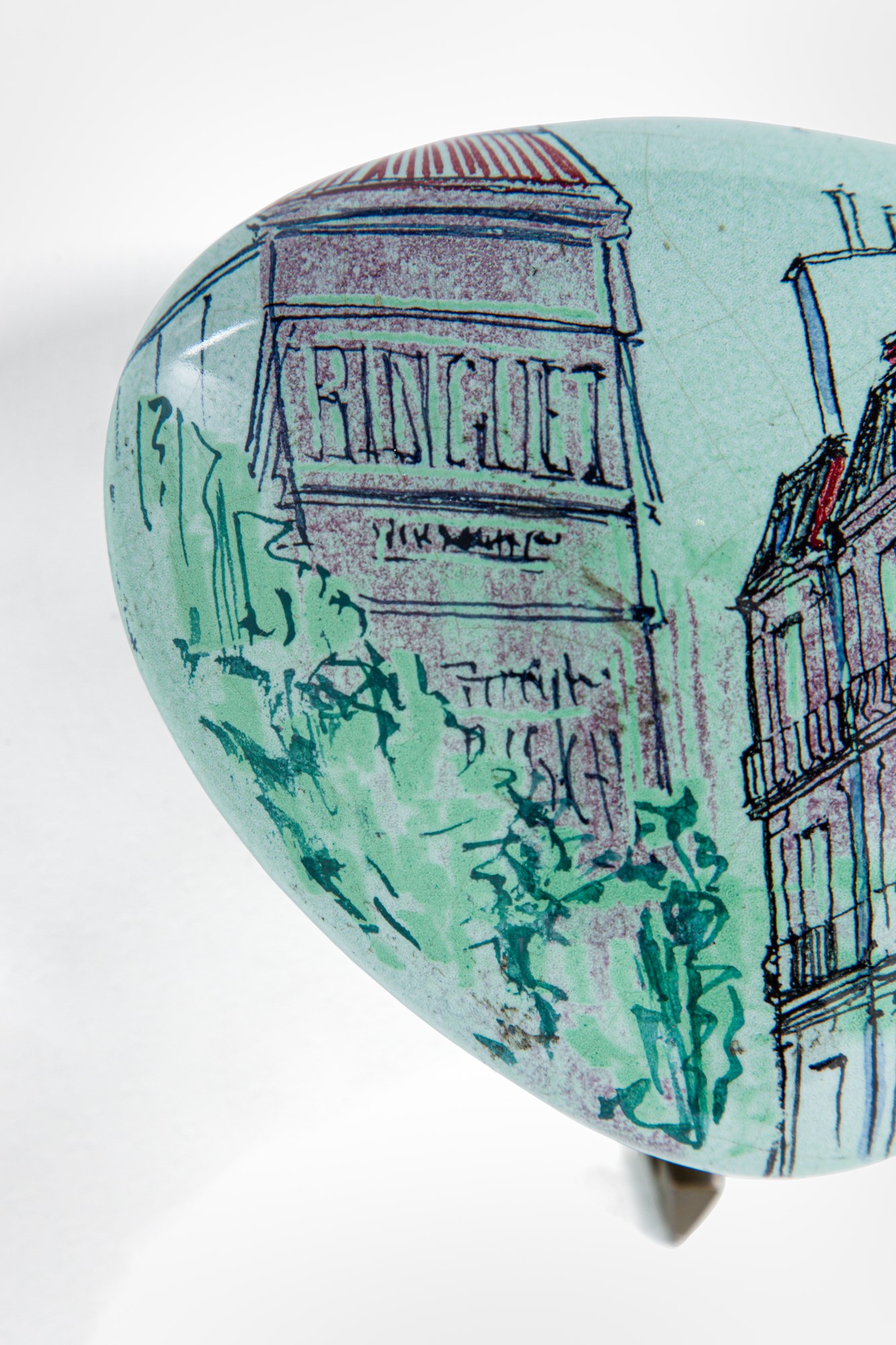 Tre appendiabiti da parete