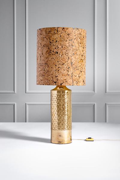 Lampada da tavolo in ceramica smaltata oro e sughero, circa 1960