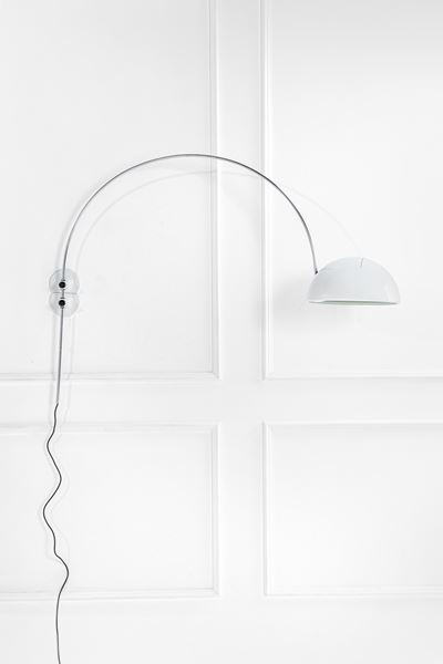 Lampada da parete mod. 1159 r, acciaio cromato e alluminio verniciato