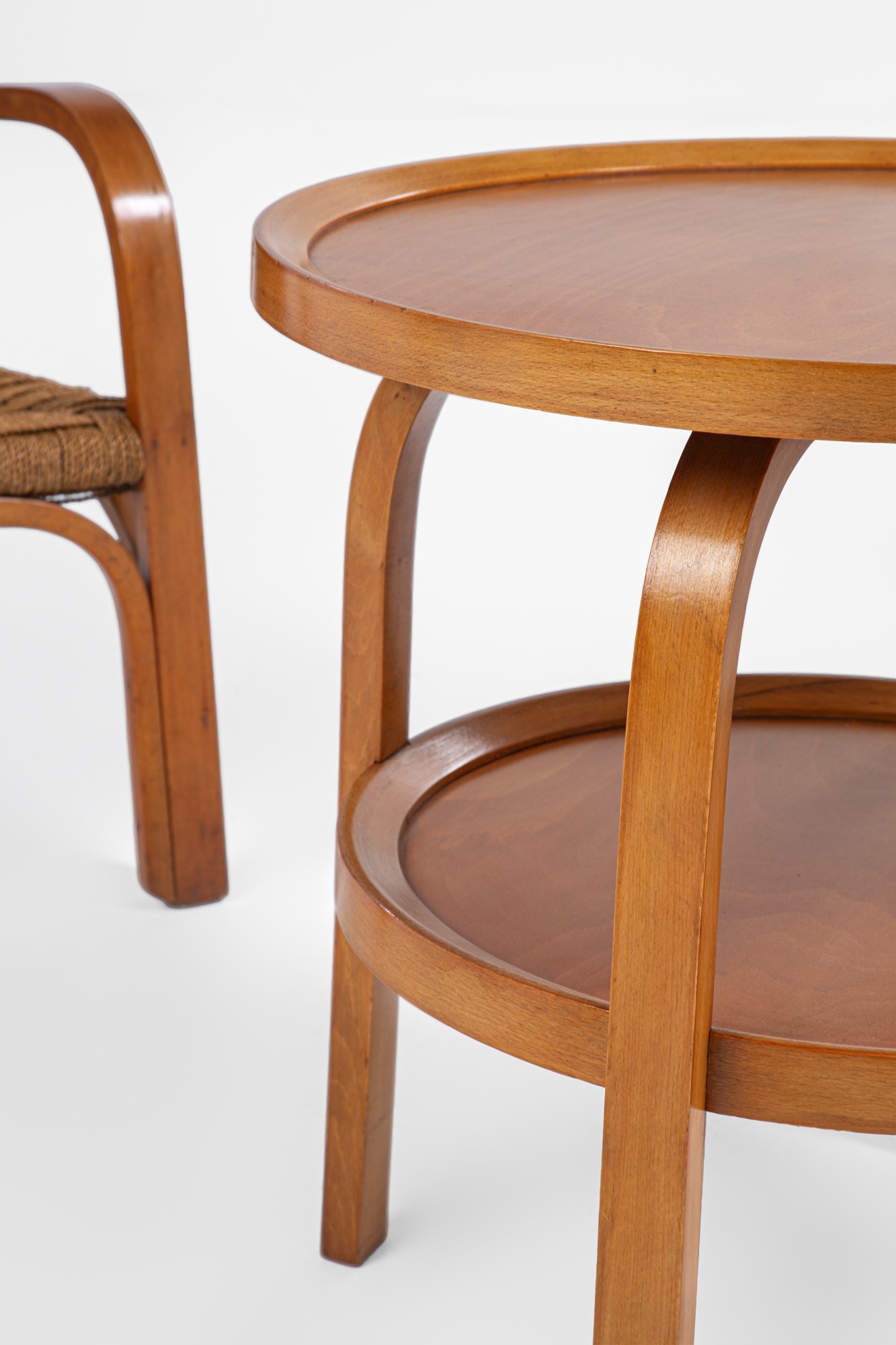 Due poltrone e un tavolino