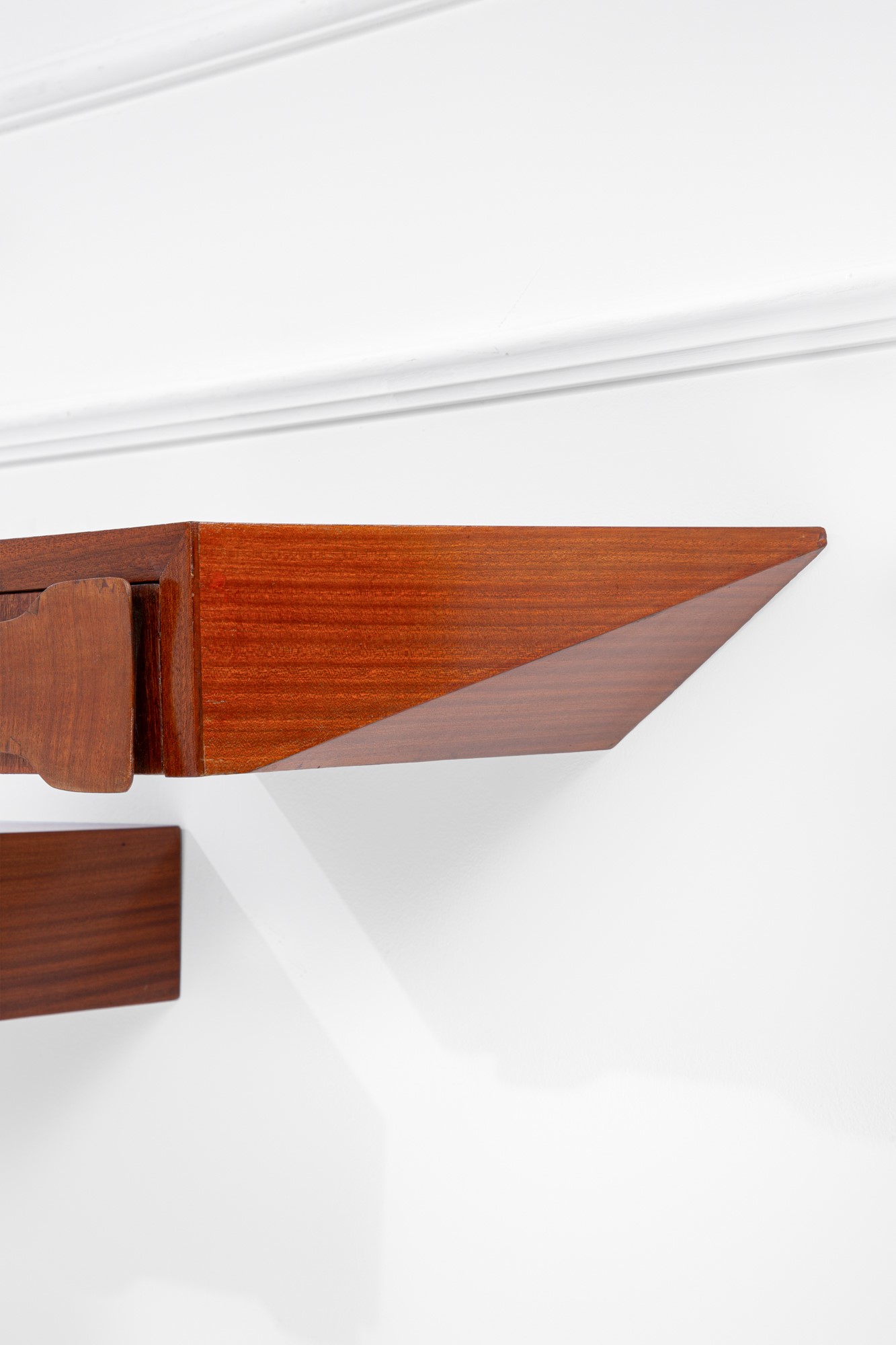 Due comodini pensili