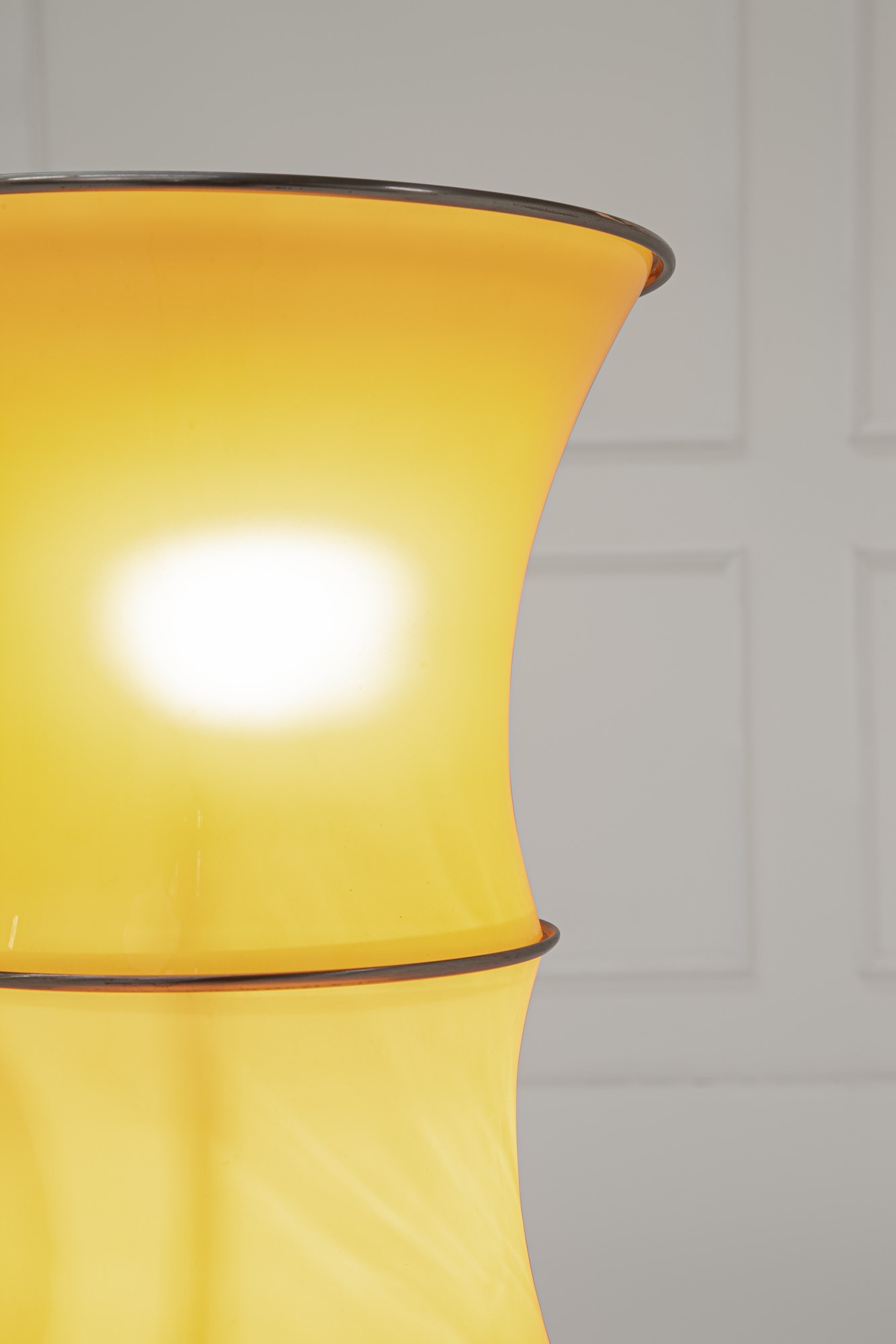 Enrico Tronconi - Lampada da terra modello Bamboo, vetro giallo ocra e metallo cromato, circa 197...
