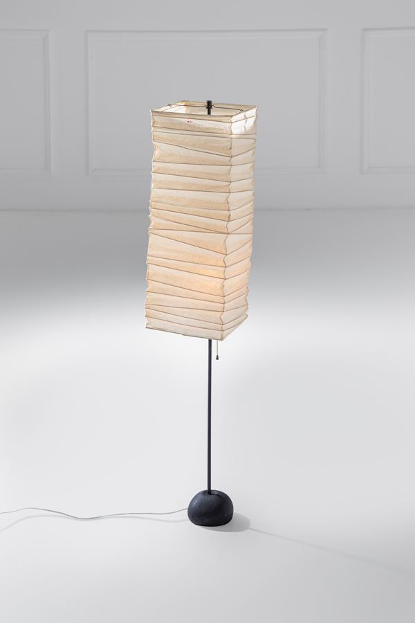 Isamu Noguchi - Lampada da terra mod. BB3-70XN della serie Akari