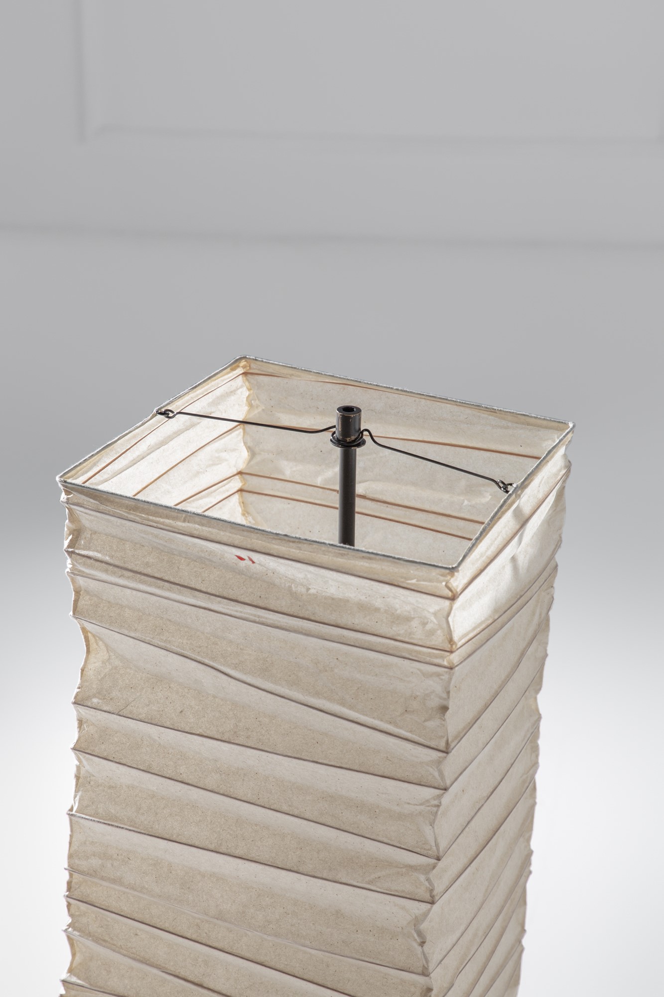 Lampada da terra mod. BB3-70XN della serie Akari