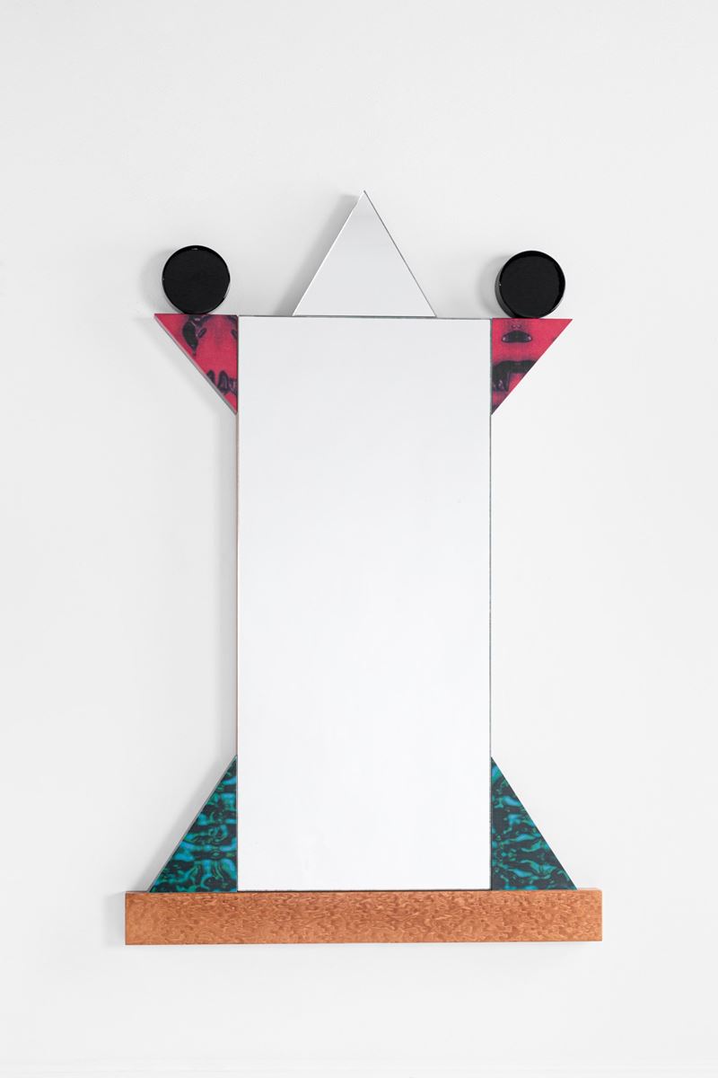 Ettore Sottsass - Specchio da parete modello Diva, 1984, laminato plastico e vetro specchiato