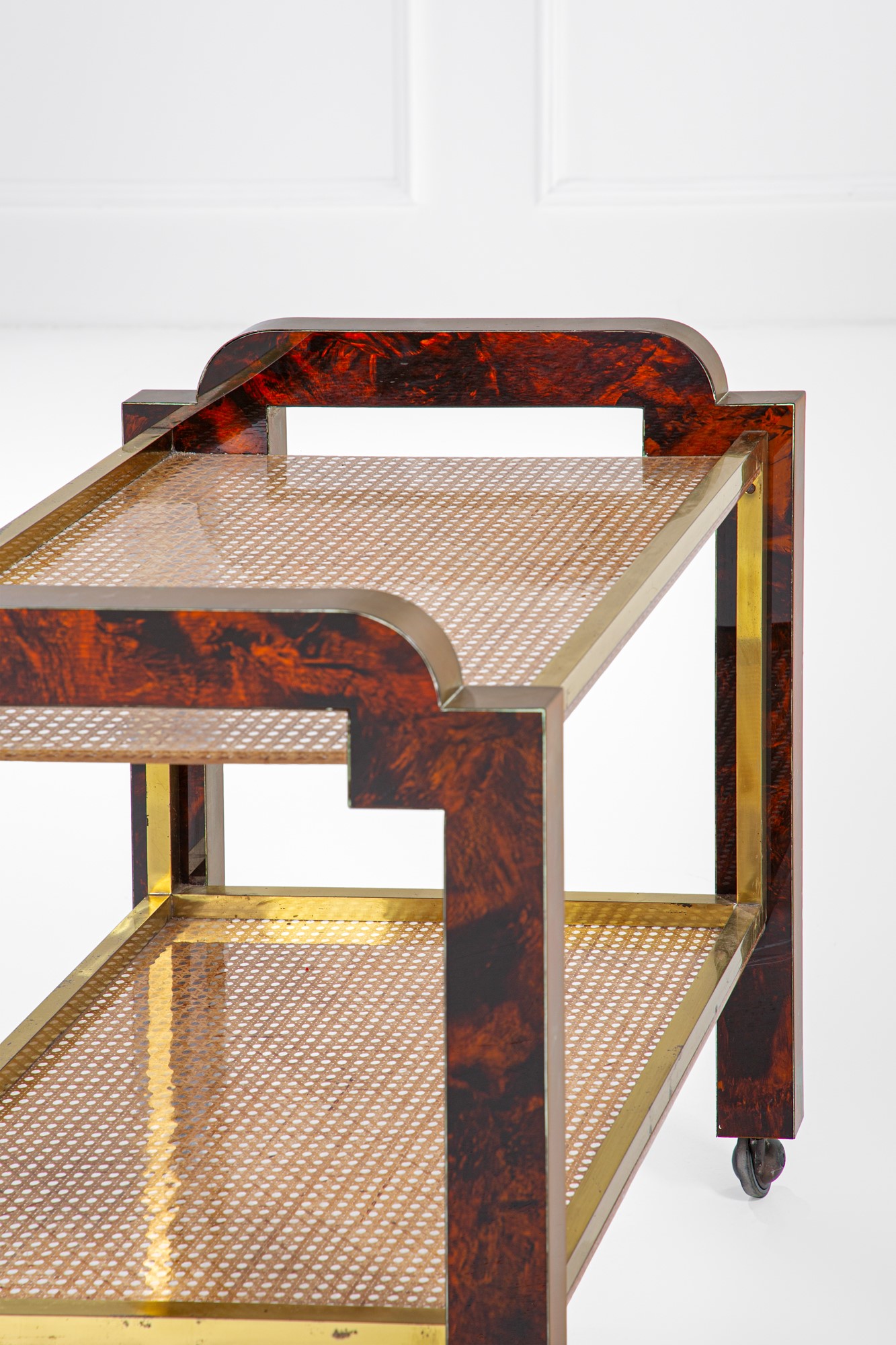 Carrello di servizio in ottone e resina plastica, 1970 ca.