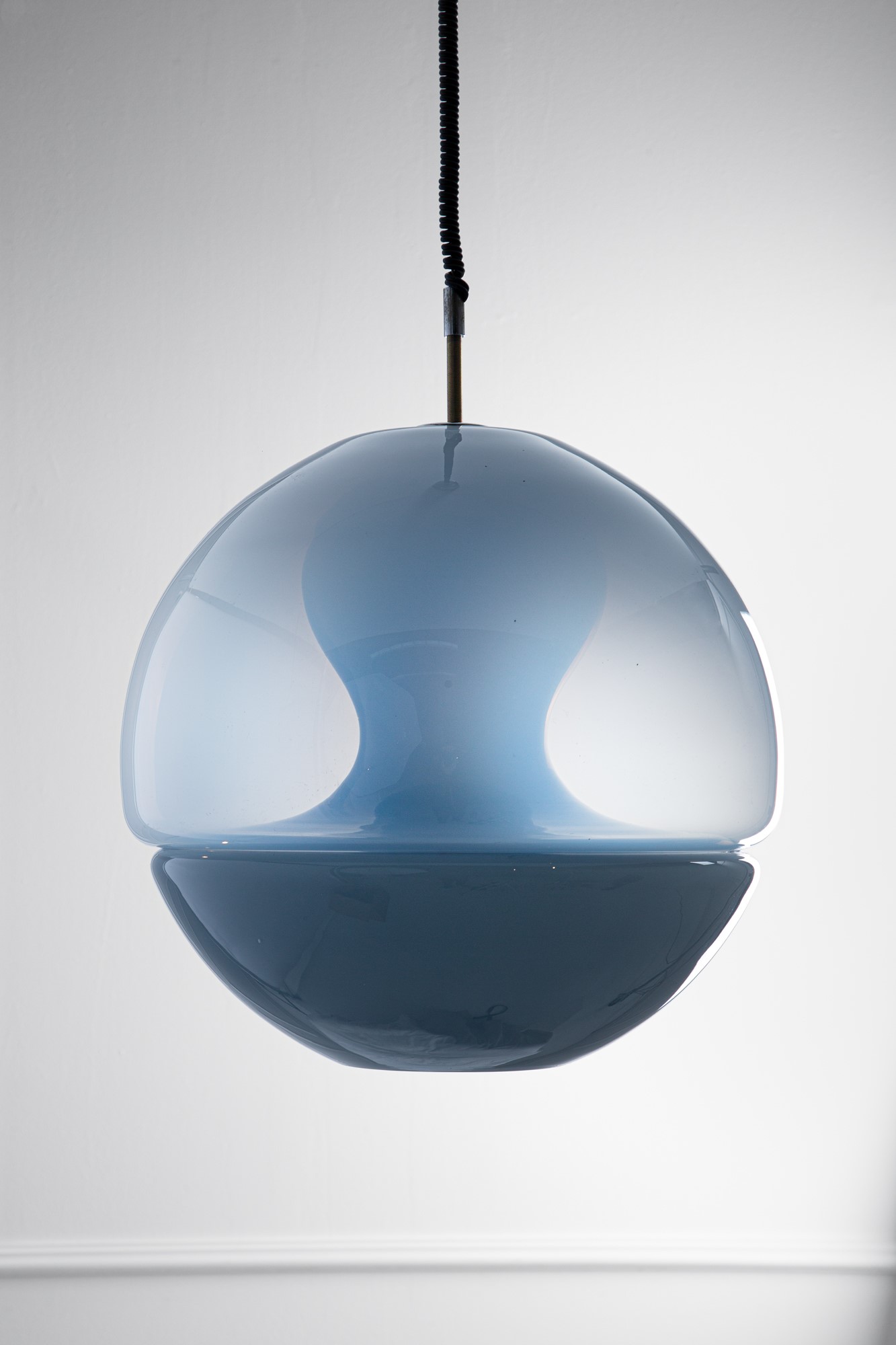 Carlo Nason - Lampada a sospensione mod. LS116, Vetro incamiciato colorato e metallo