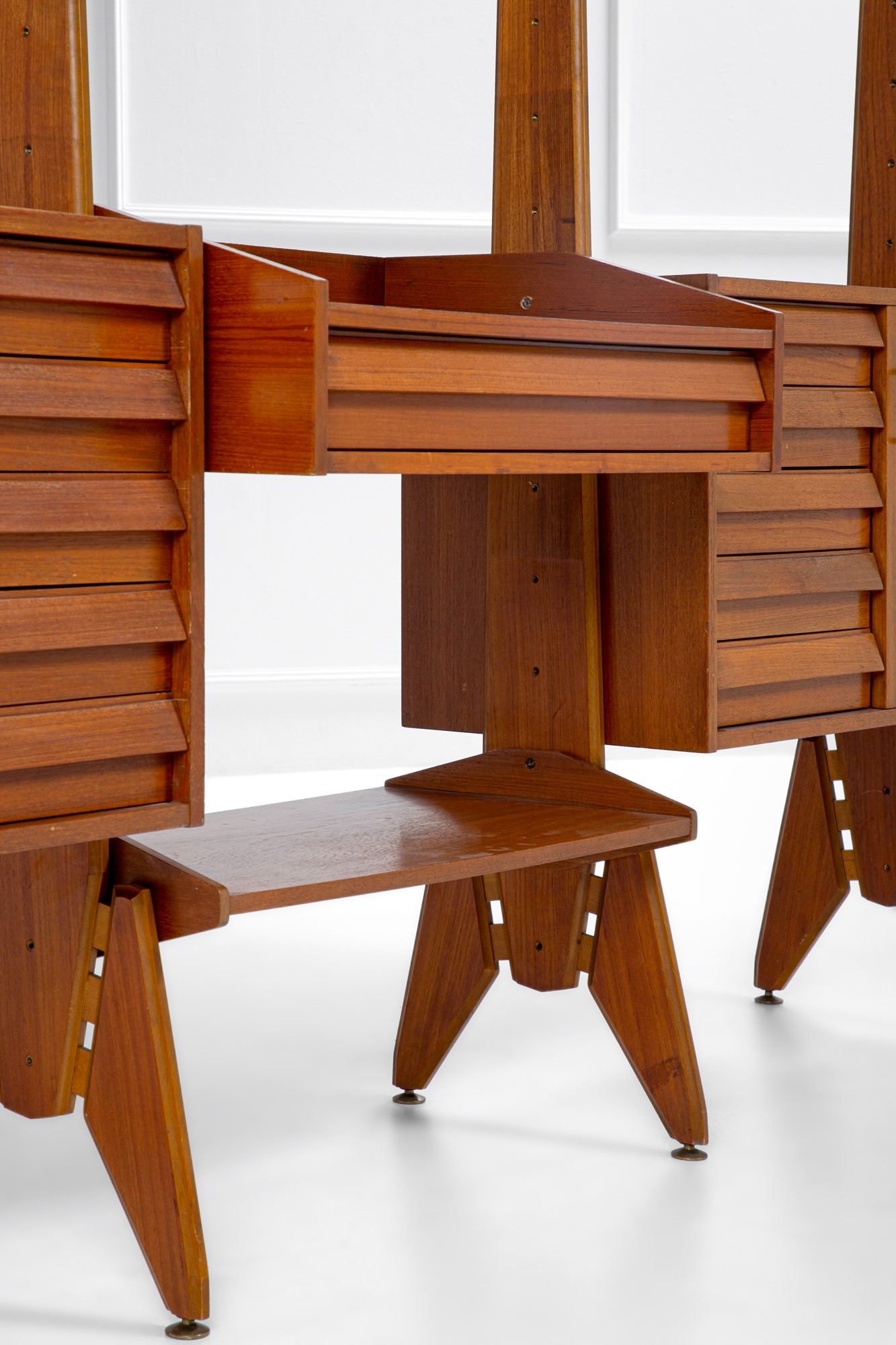 Libreria attrezzata a tre campate da parete o da centro