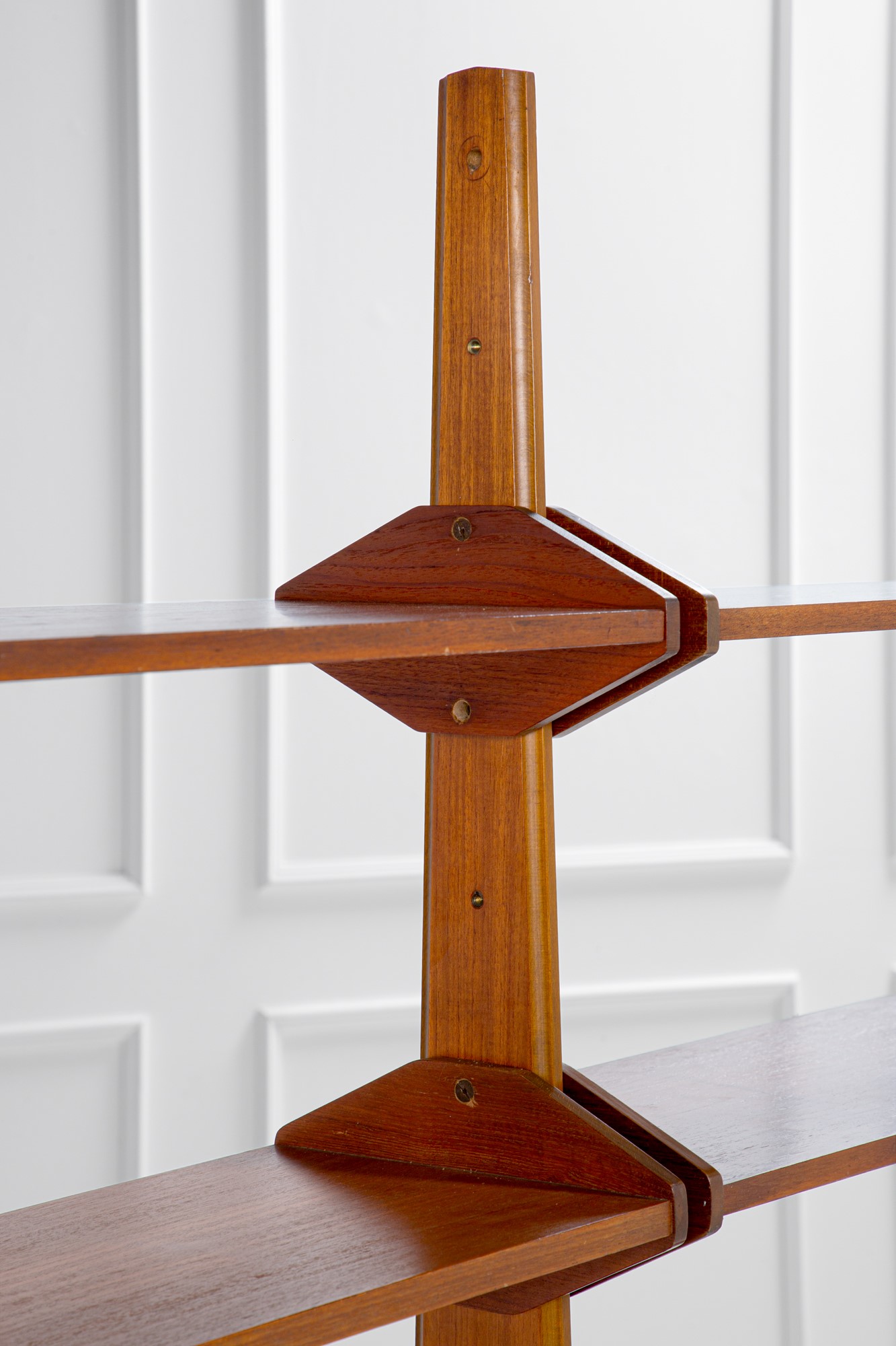 Libreria attrezzata a tre campate da parete o da centro