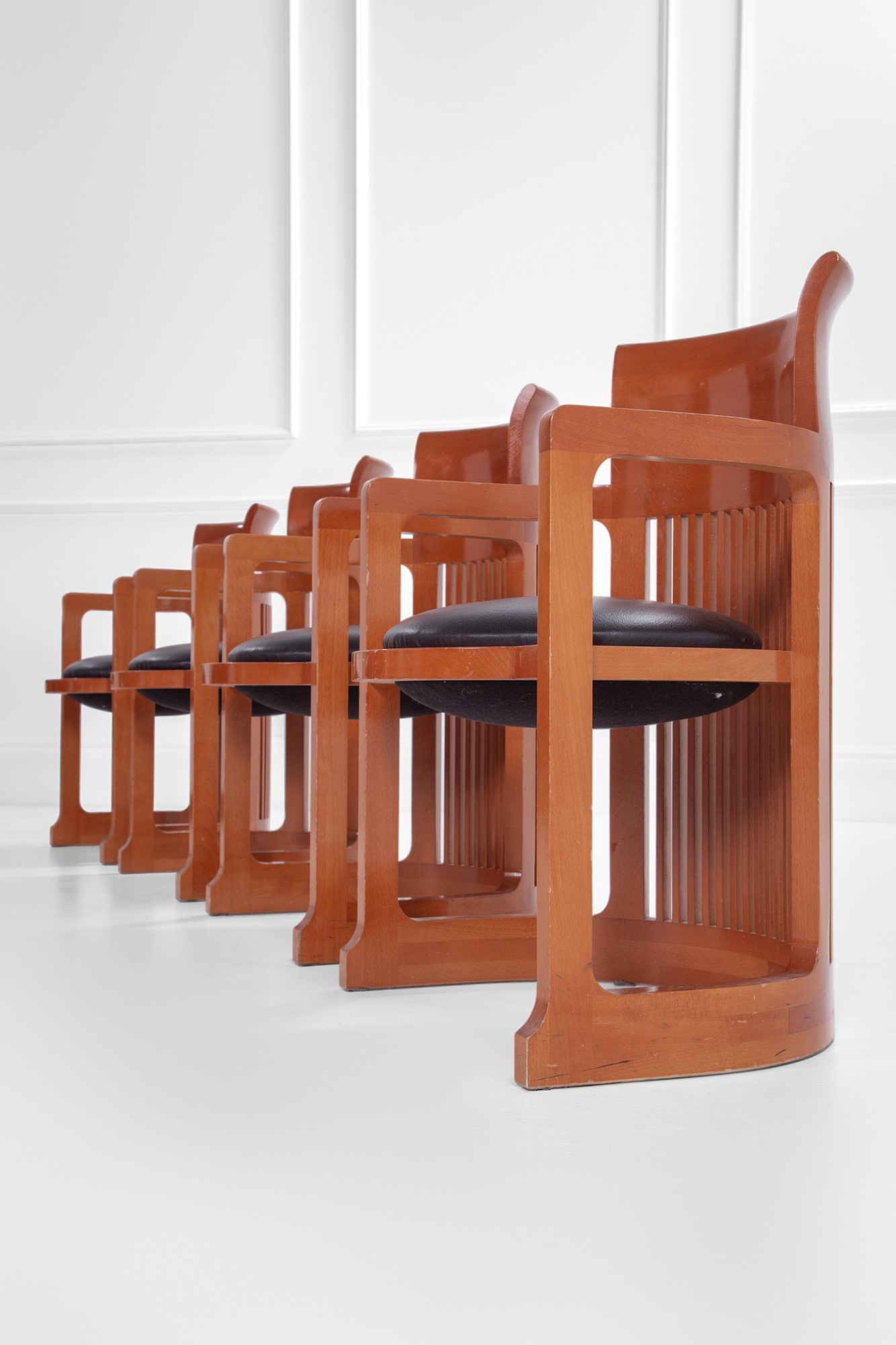 Dodici poltrone mod. Barrel