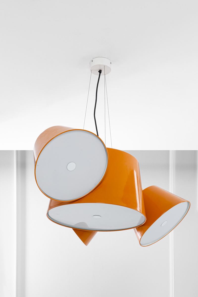 Fabien Dumas - Lampadario modello Tam Tam 3, alluminio verniciato e metacrilato opalino