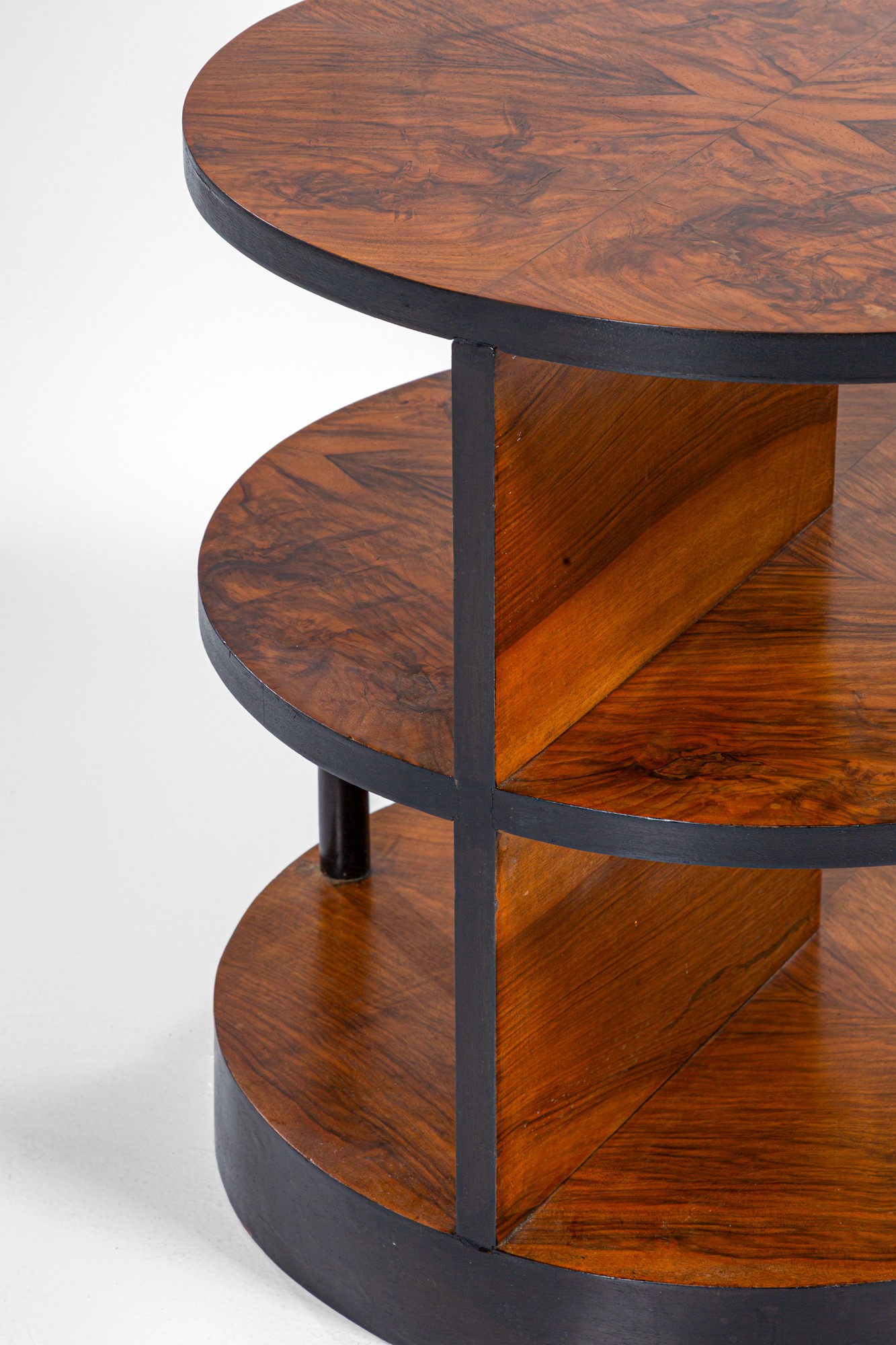 Tavolino déco con ripiani