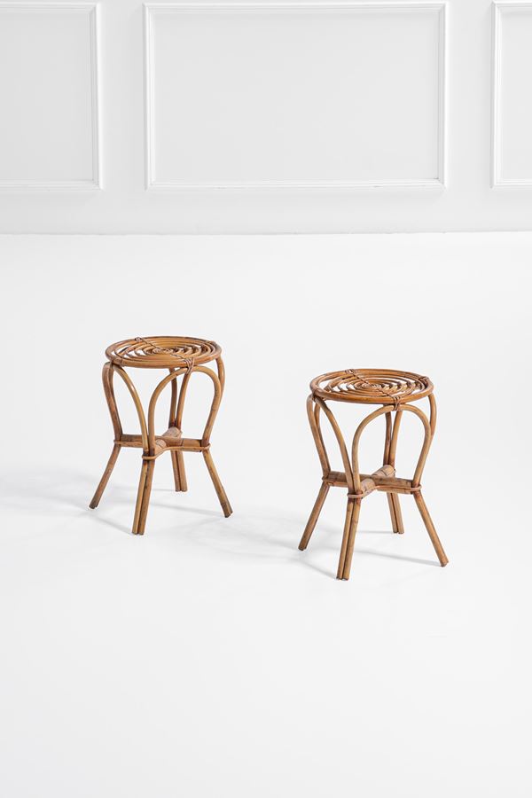 Due sgabelli da giardino