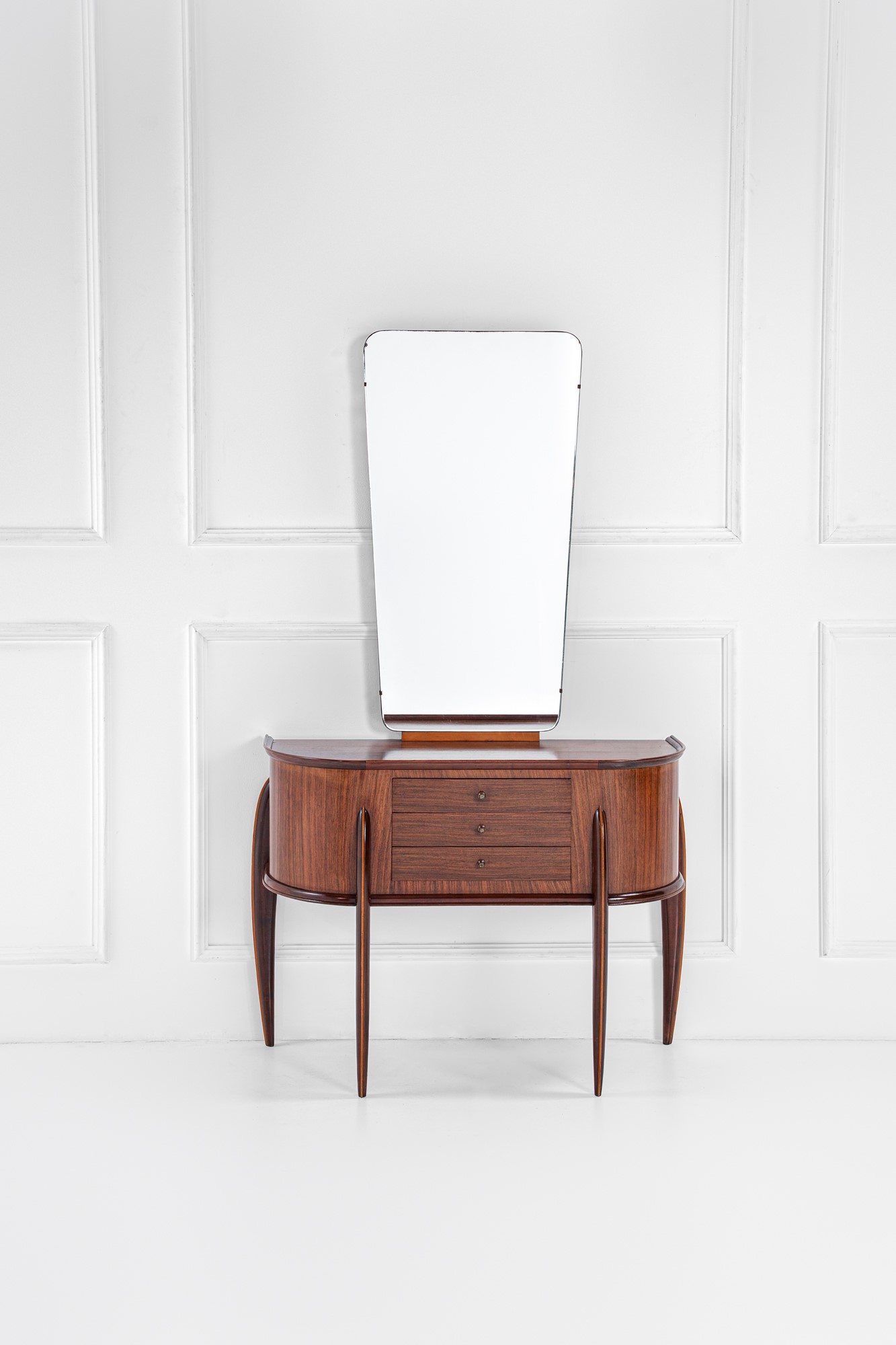 Cabinet a tre cassetti con specchiera