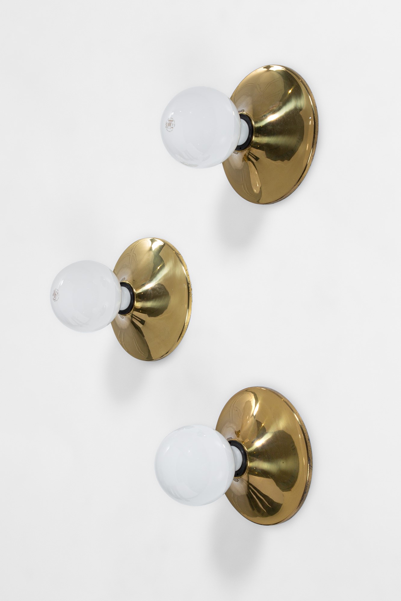 Tre lampade a plafone o da parete