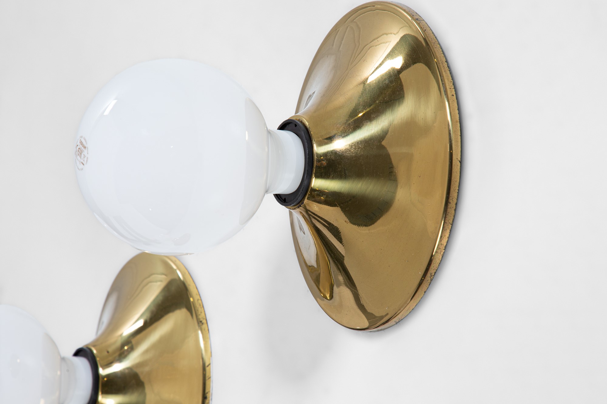 Tre lampade a plafone o da parete