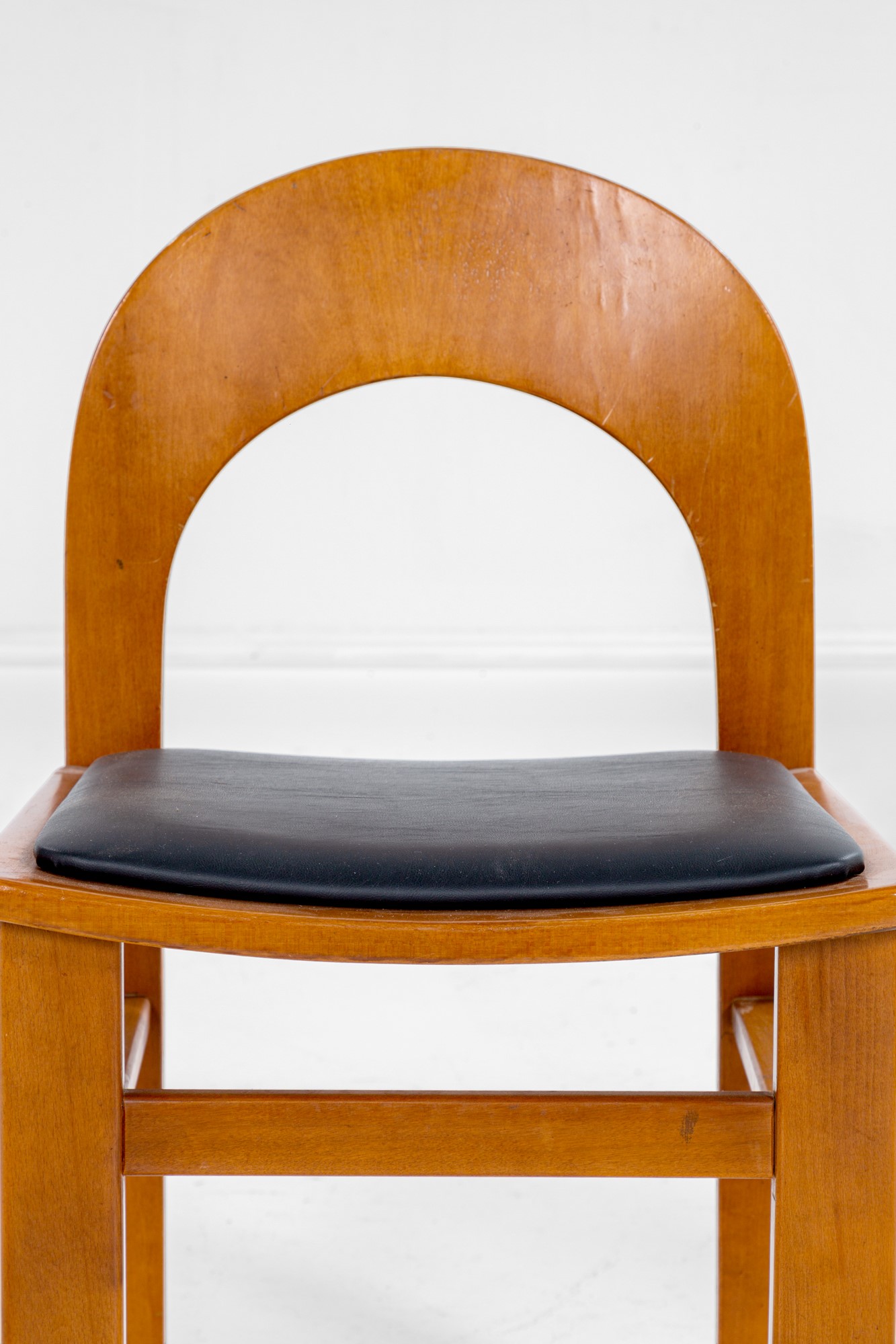 Sei sedie della serie Veronica