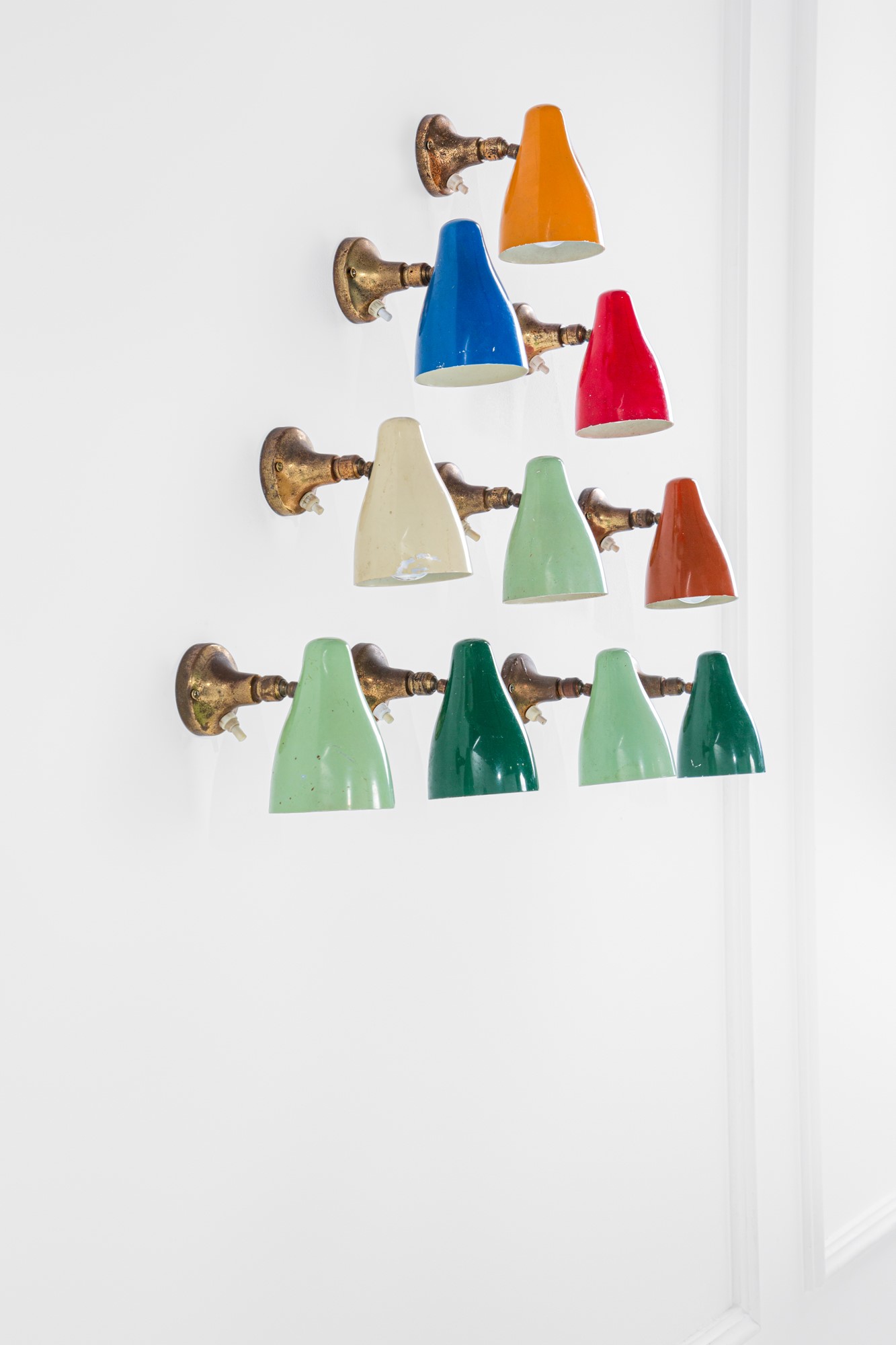 Dieci lampade da parete