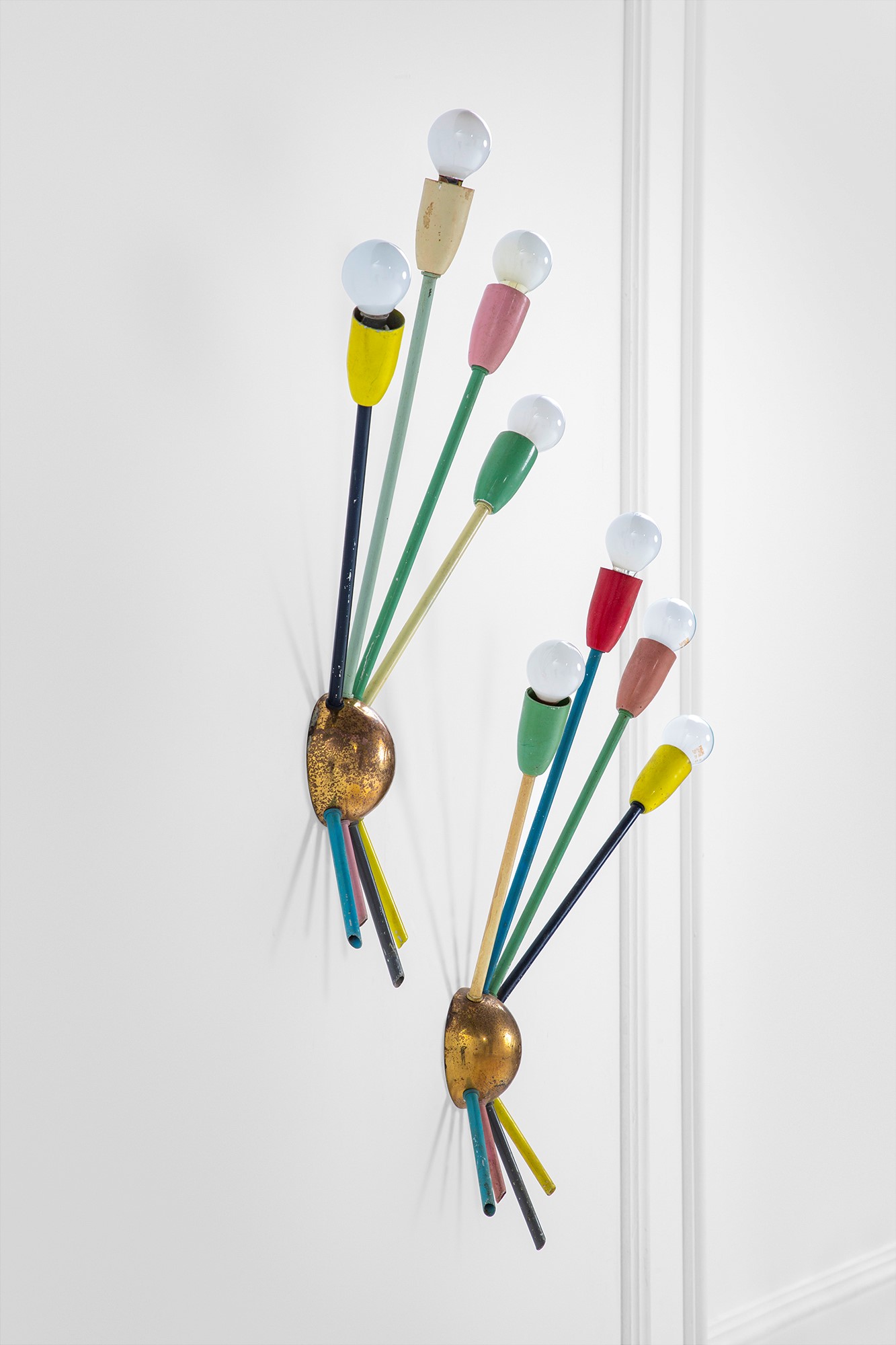 Due lampade da parete a quattro luci