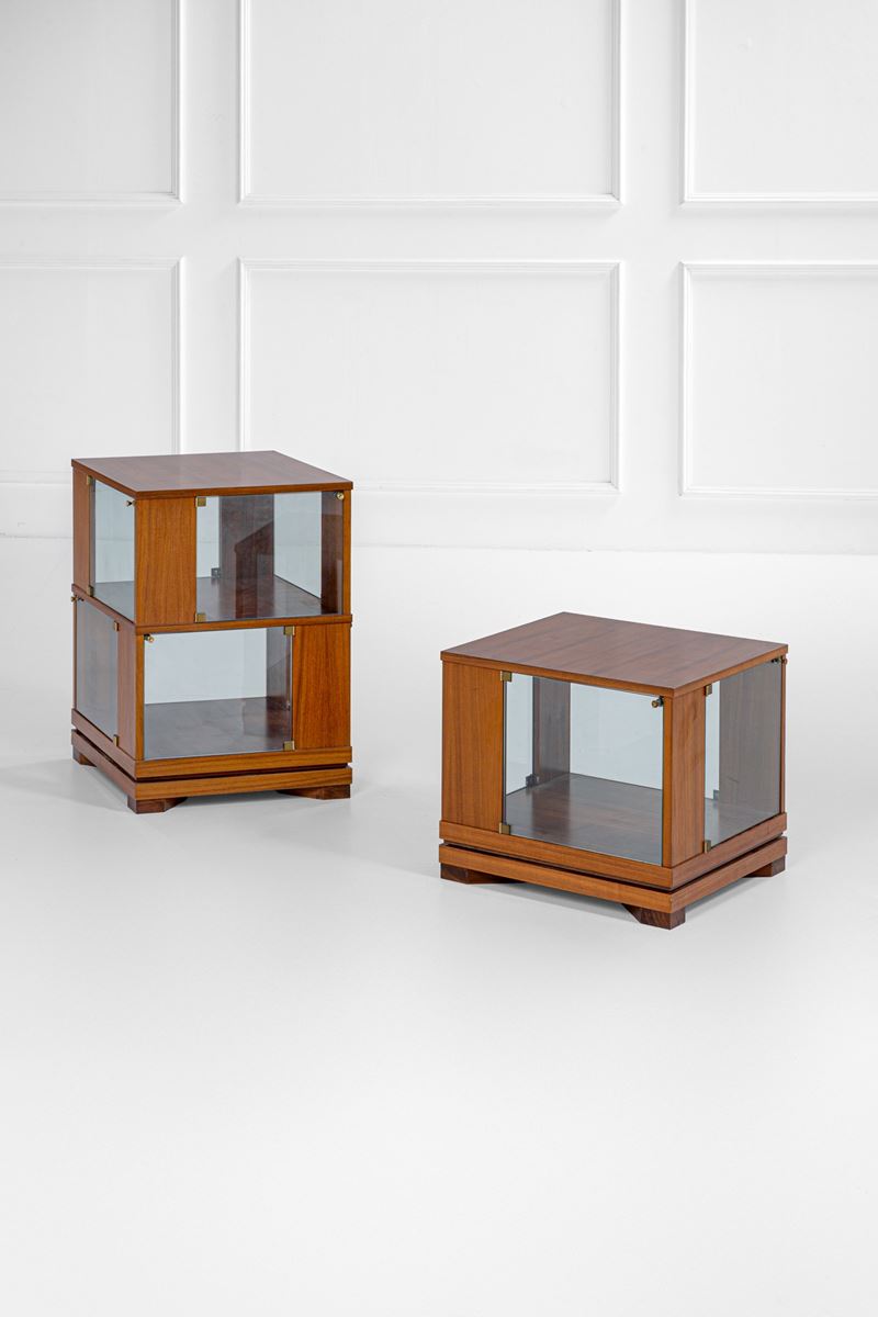 Due librerie girevoli, legno impiallacciato, cristallo e ottone, 1960 ca.