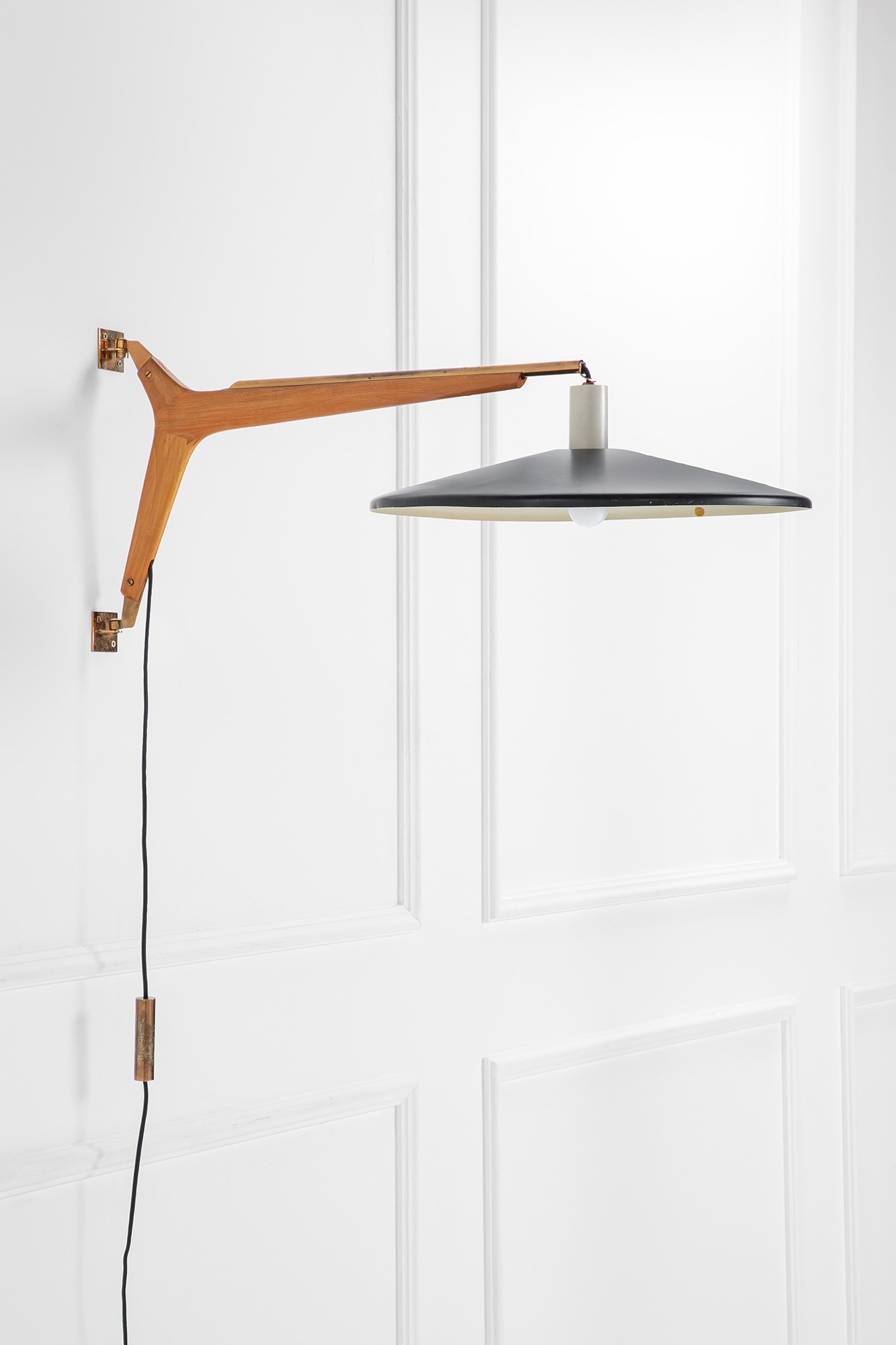 Lampada da parete con saliscendi