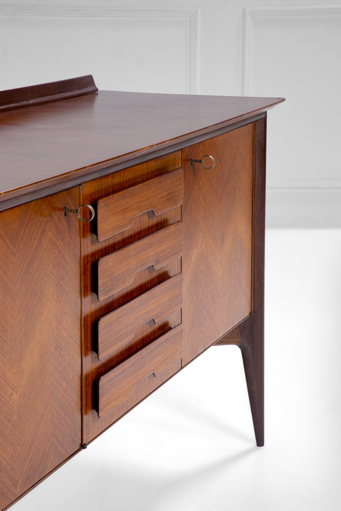 Credenza con falsi cassetti mod. 1948.5