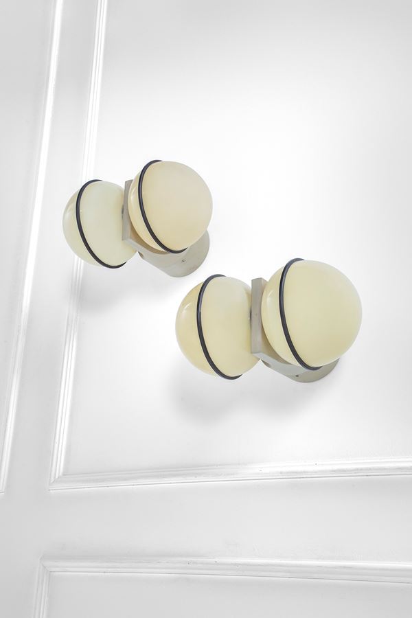 Gae Aulenti - Due lampade da parete della serie Totem