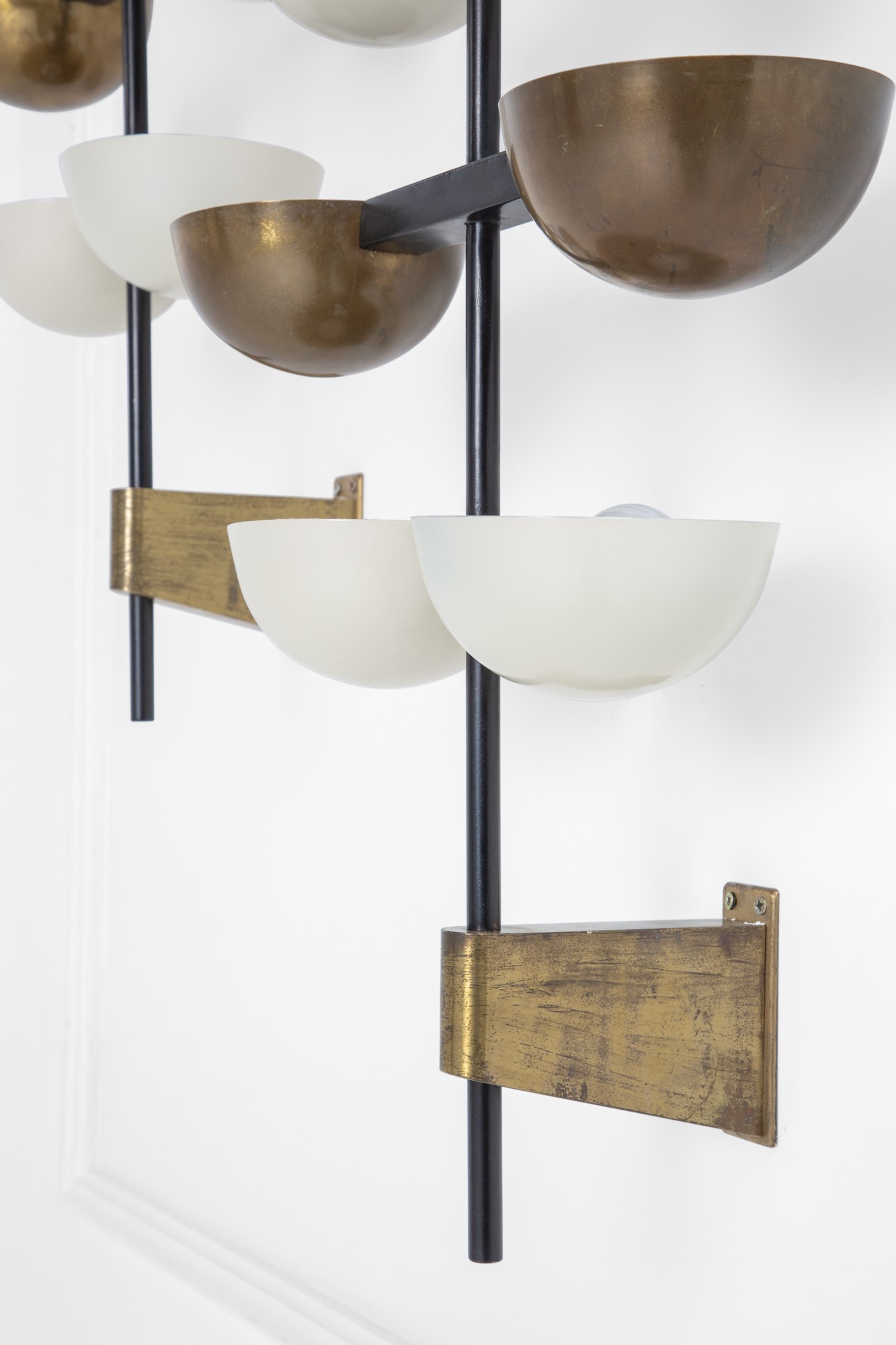 Due lampade da parete a sei luci