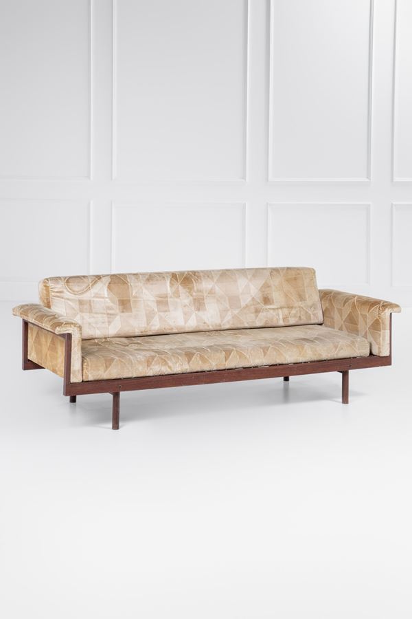 Kazuhide Takahama - Divano mod. Naeko