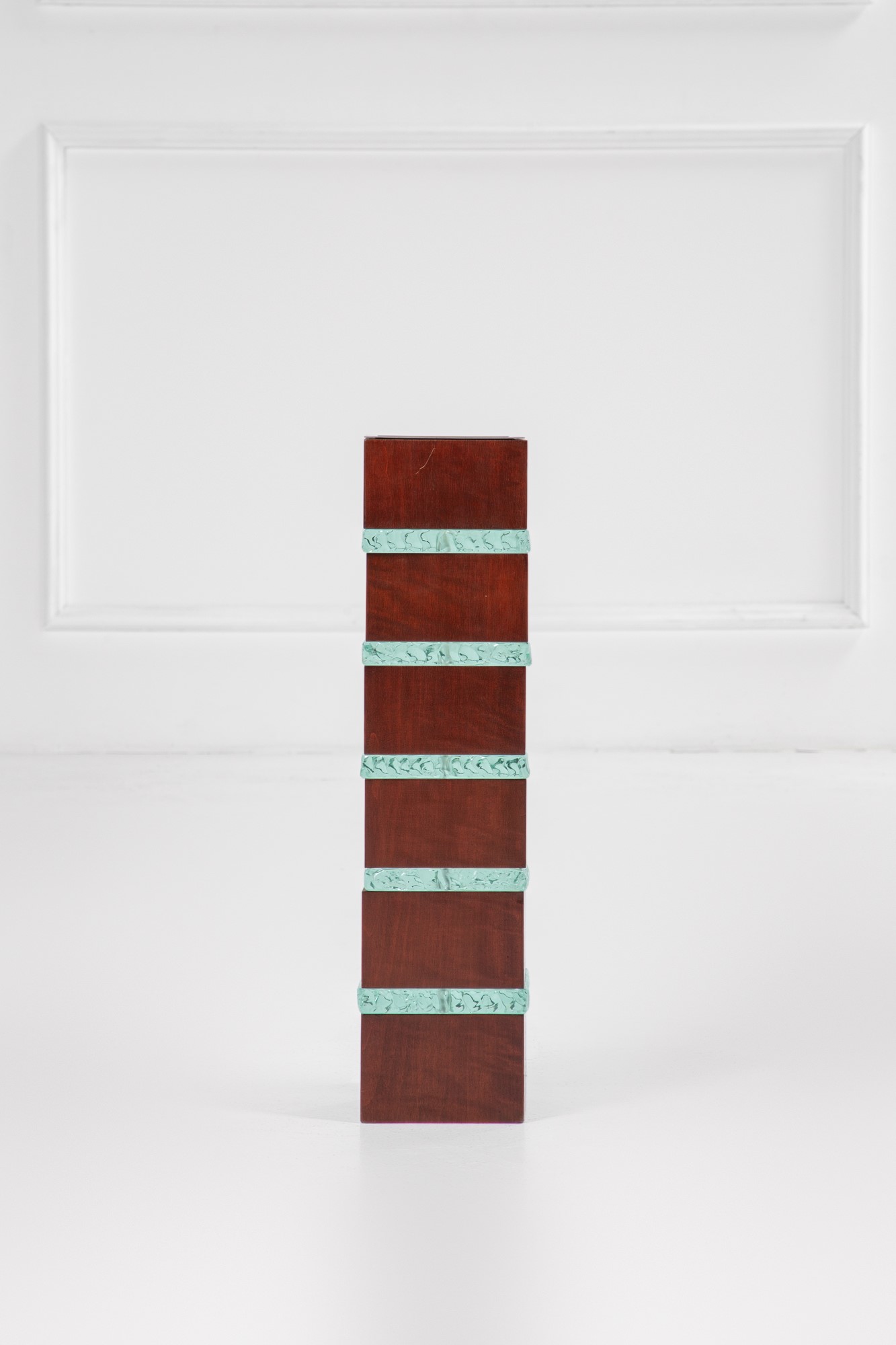 Max Ingrand - Posacenere da terra modello 2113, legno, cristallo e metallo