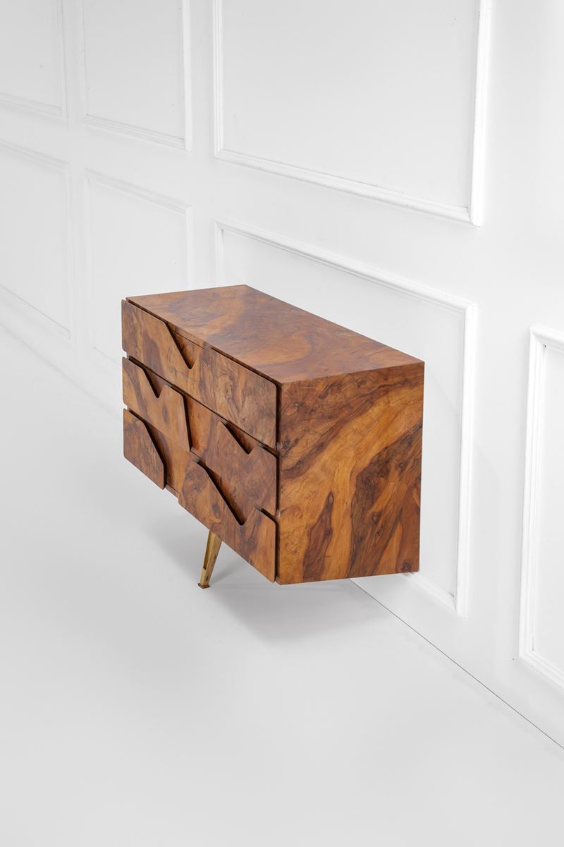 Mobile da muro a tre cassetti con gamba centrale