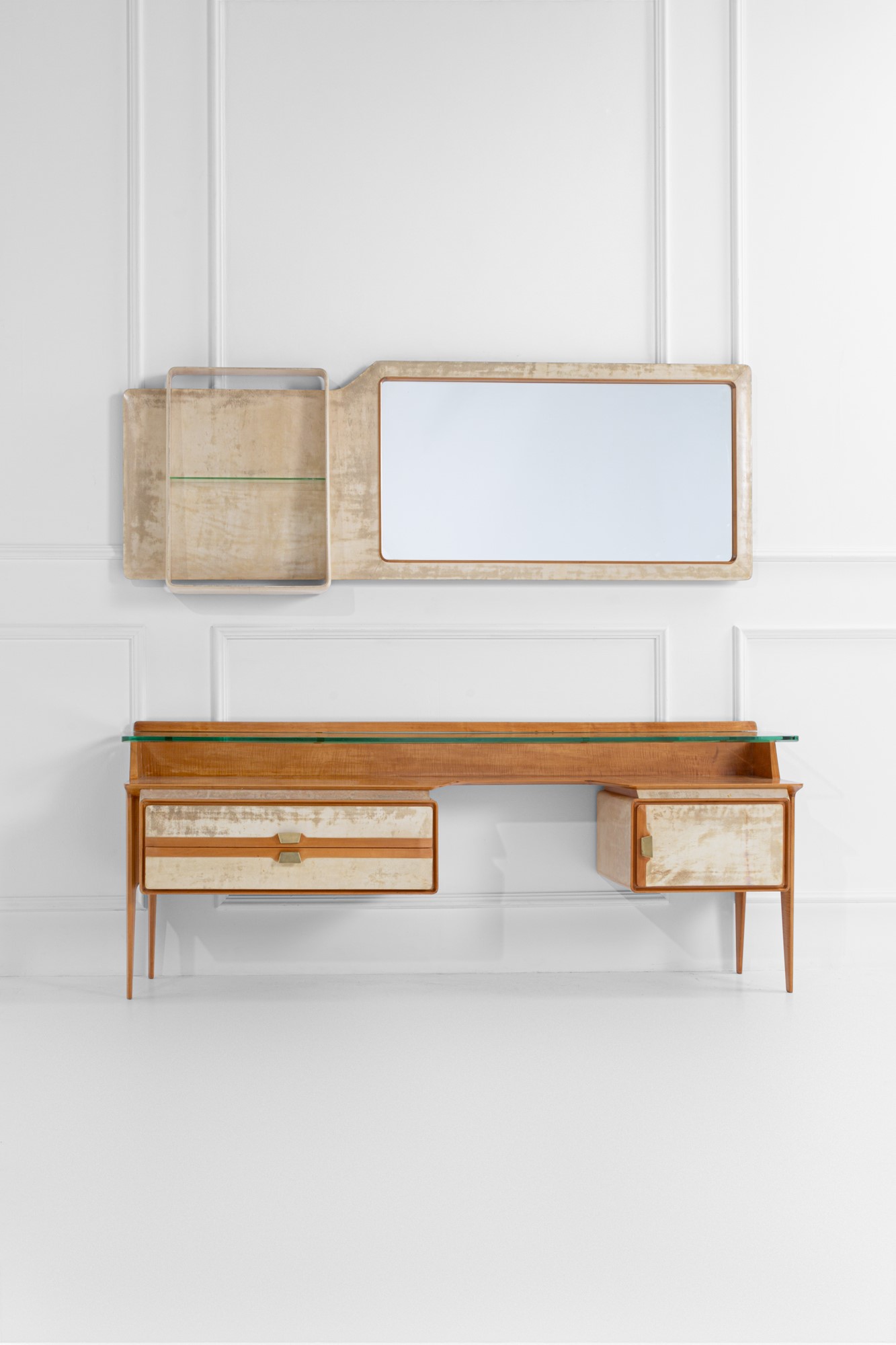 Mobile da camera con specchiera da parete